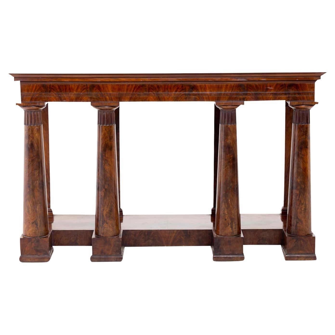 19th Century Italian Freestanding Mahogany Center Table - Antique Console Table For Sale