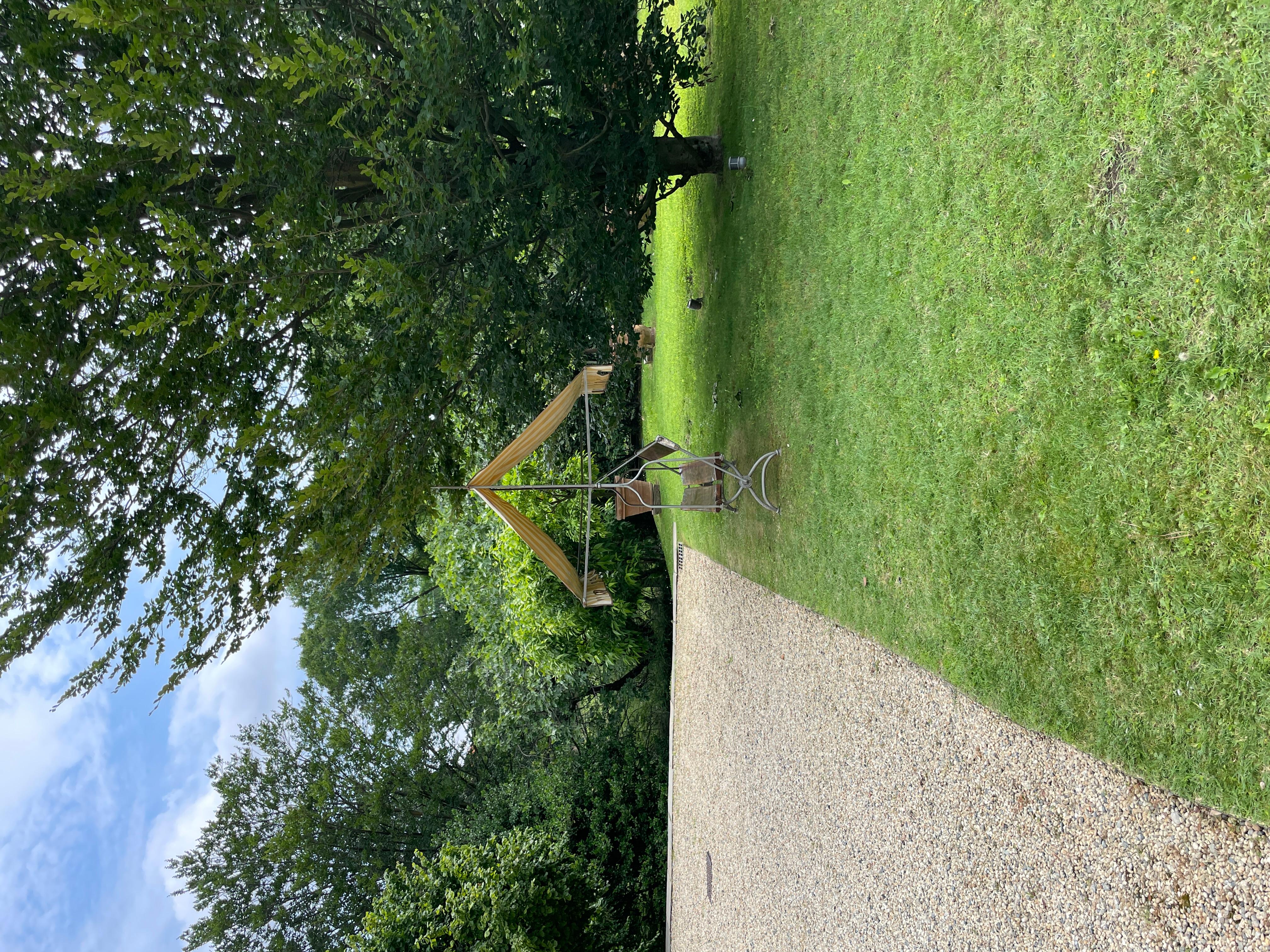 Banc de jardin italien du 19ème siècle en bois et fer forgé avec auvent en tissu en vente 13