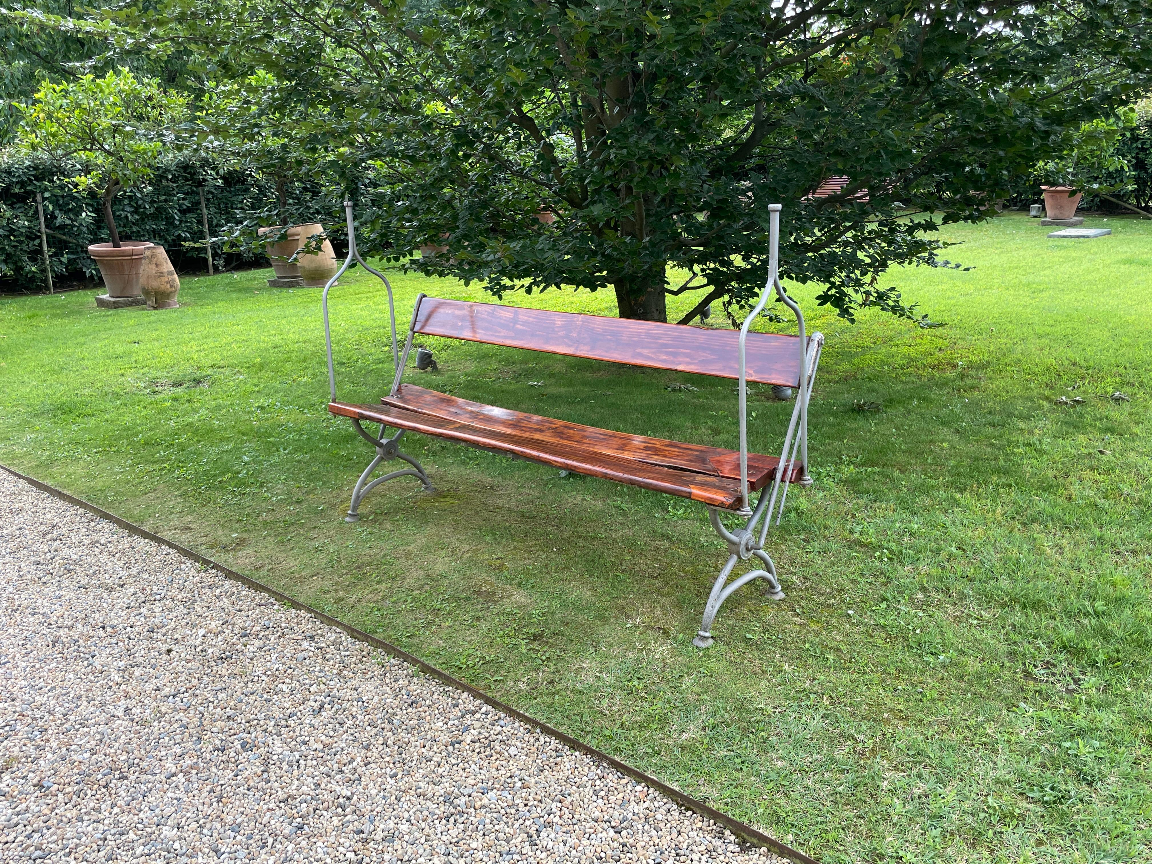 Banc de jardin italien du 19ème siècle en bois et fer forgé avec auvent en tissu en vente 14