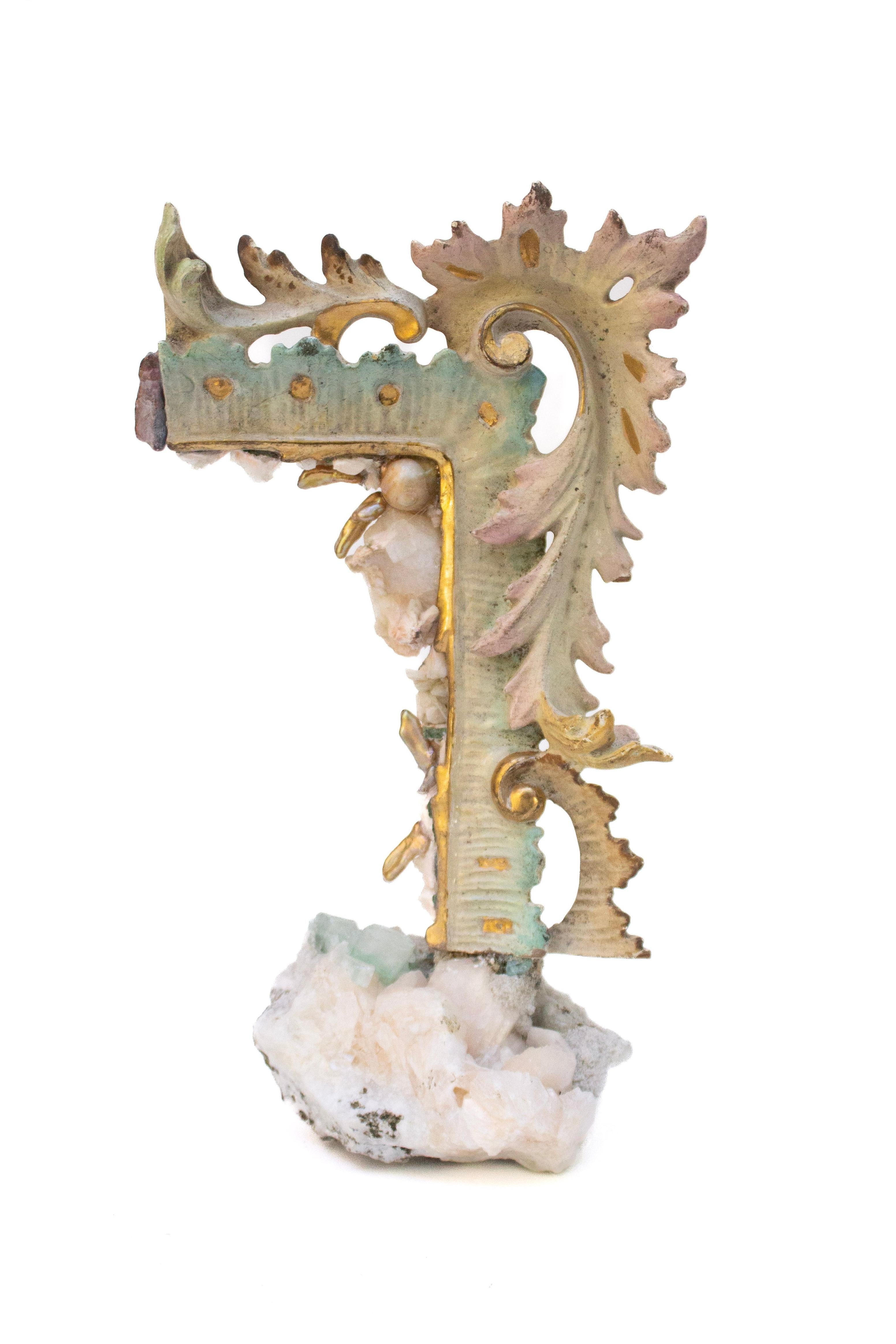 Hand-Carved 19th Century Italian Gilded Frame Fragment with Apophyllite and Baroque Pearls For Sale