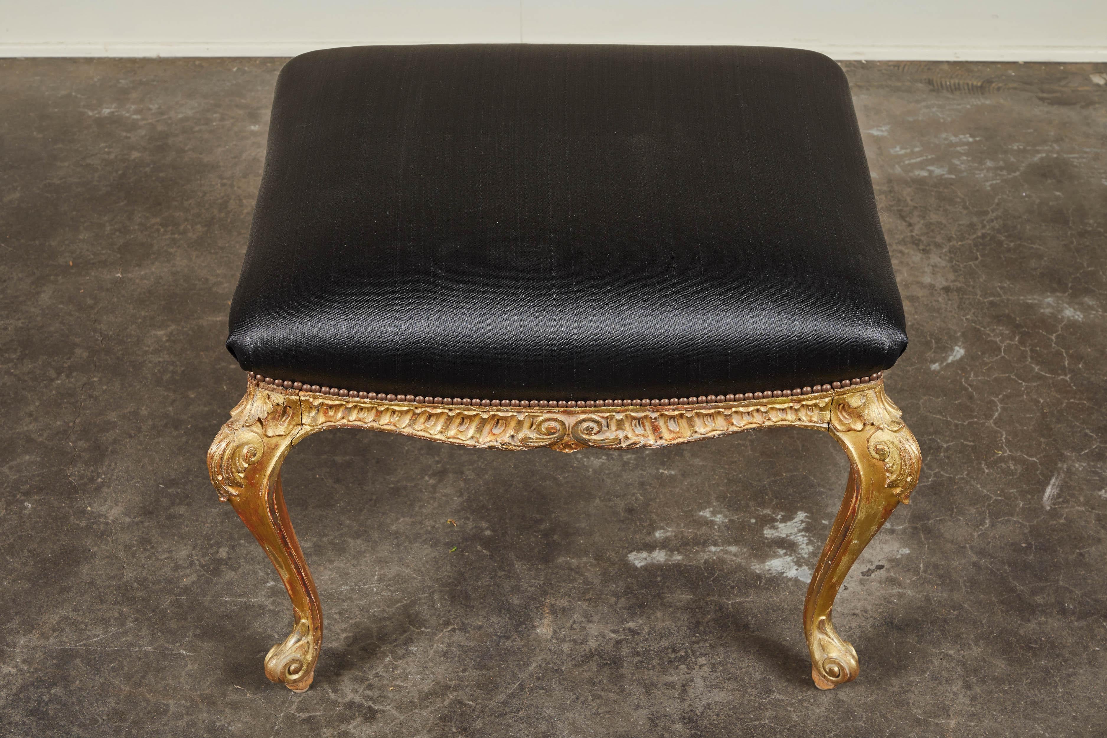 19th Century Italian Gilt and Paint Footstool with Horsehair In Good Condition In Pasadena, CA