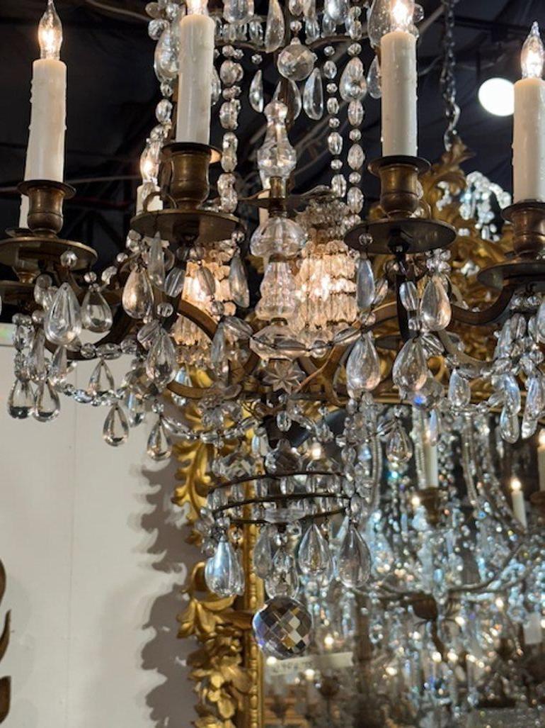 Lustre italien du XIXe siècle en bronze doré et cristal Bon état - En vente à Dallas, TX