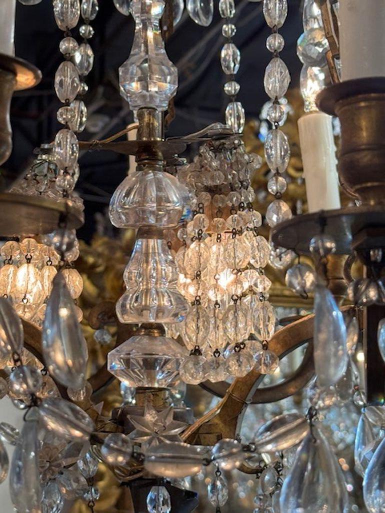Bronze Lustre italien du XIXe siècle en bronze doré et cristal en vente