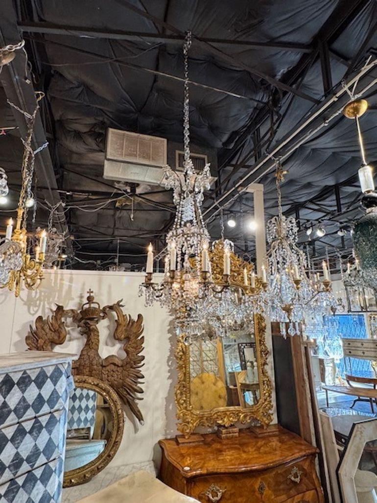 Lustre italien du XIXe siècle en bronze doré et cristal en vente 1