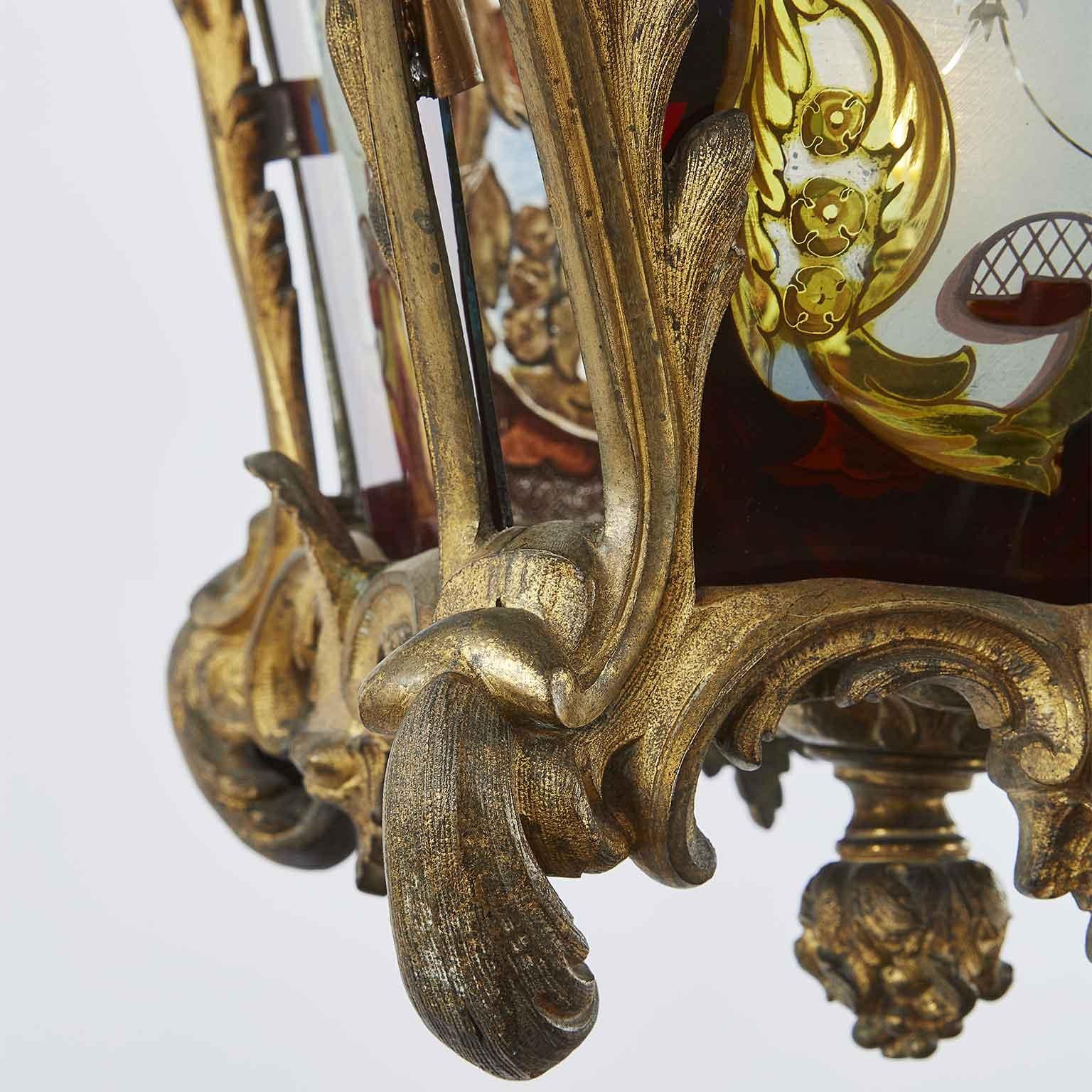 19th Century Italian Gilt Bronze Lantern with Lambrequin Decorated Glasses 8
