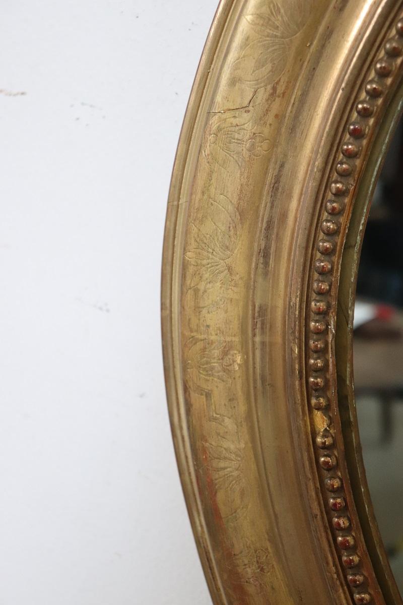 Miroir Ovale Italien du 19ème siècle en Wood Wood Antique en vente 3