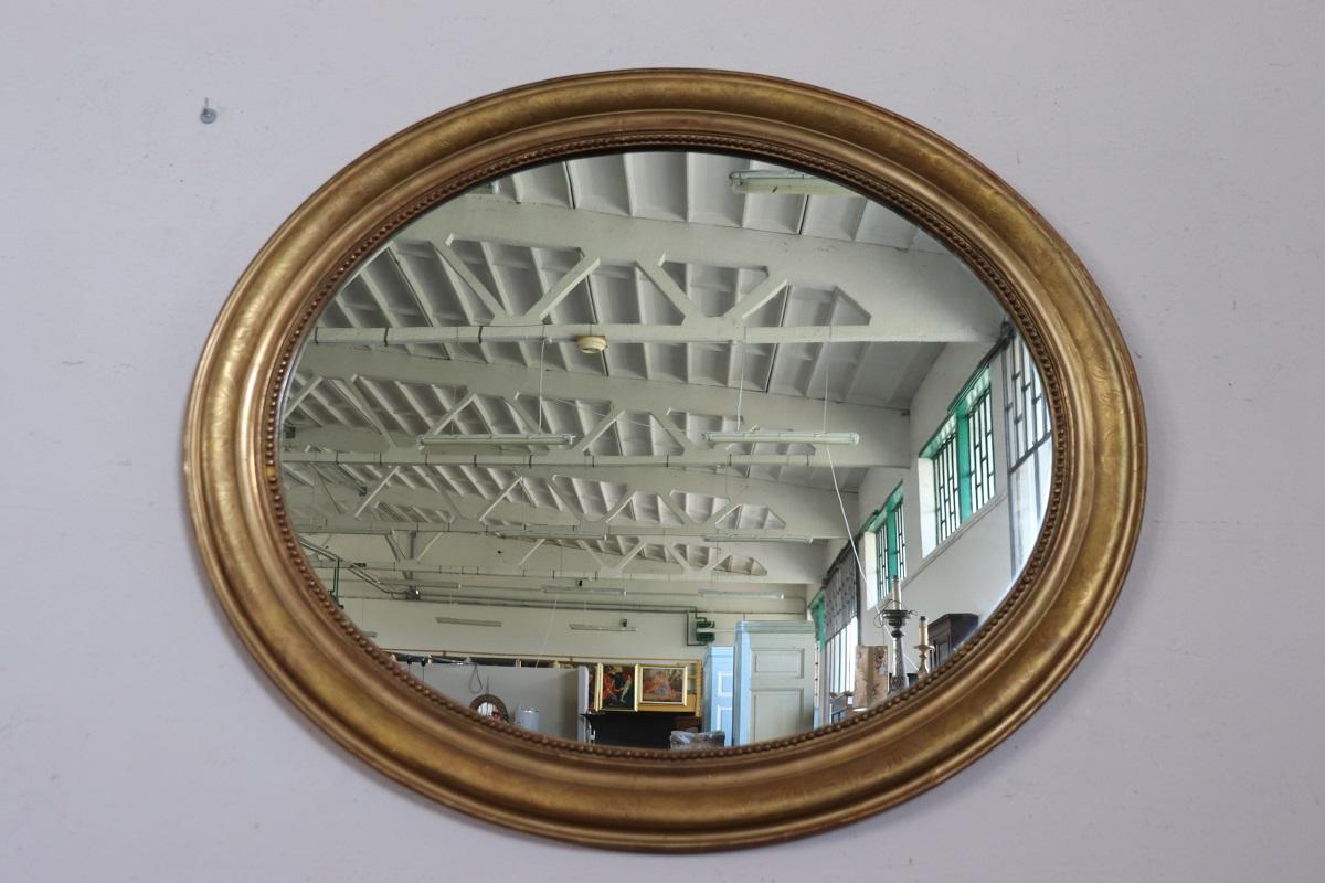 Miroir Ovale Italien du 19ème siècle en Wood Wood Antique en vente 2