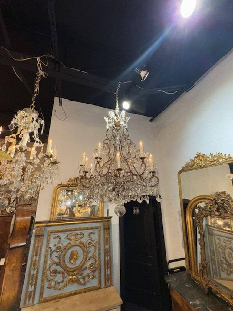 Lustre italien du 19e siècle en bois doré et cristal perlé en vente 1