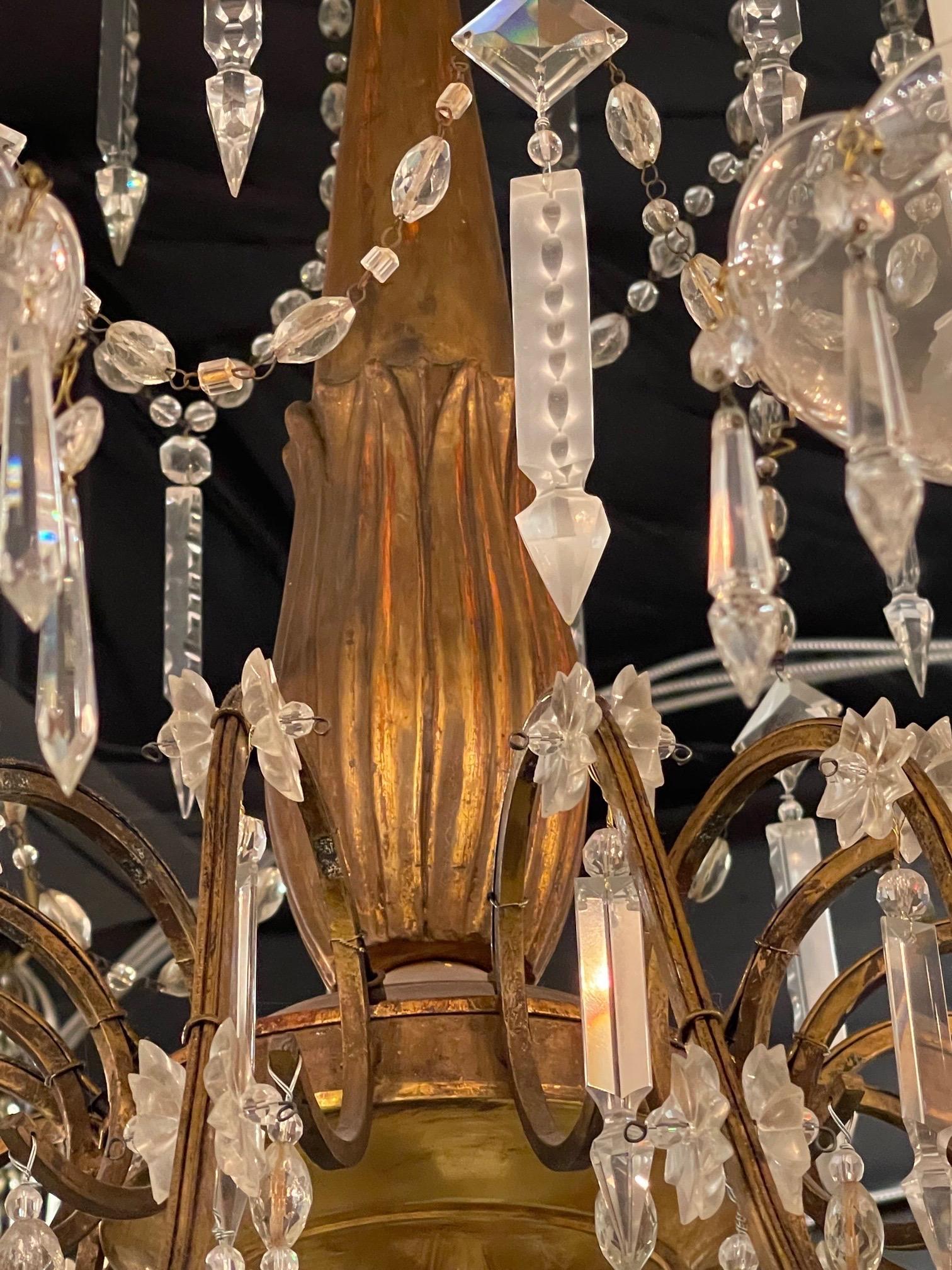 19th Century Italian Giltwood and Crystal 16 Light Chandelier For Sale 4