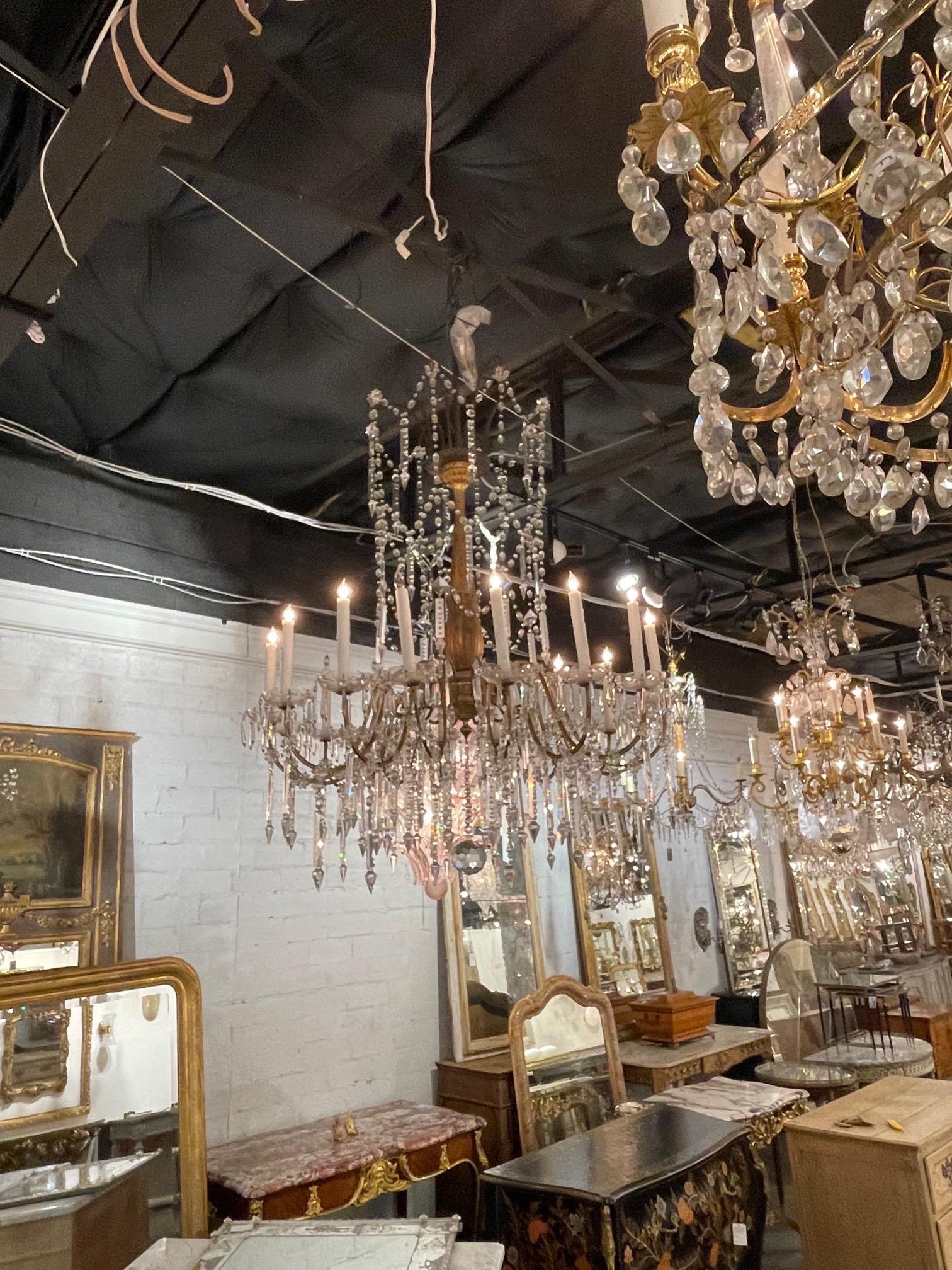 19th Century Italian Giltwood and Crystal 16 Light Chandelier For Sale 5