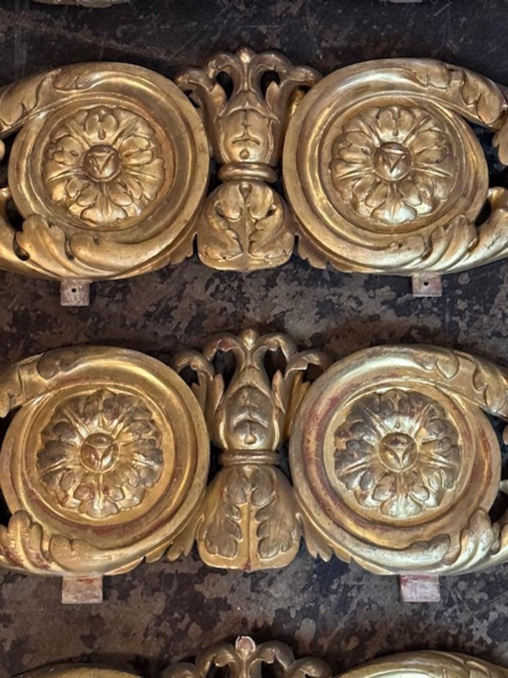 Italienische Giltwood-Schnitzereien des 19. (Europäisch) im Angebot