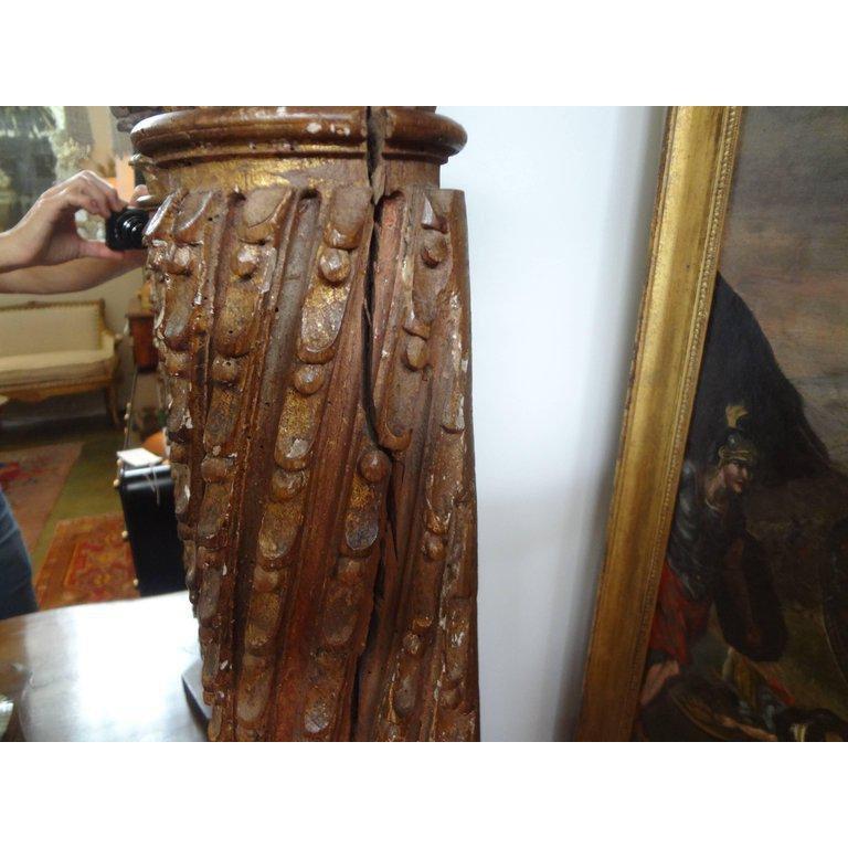 Neoclassical 19th Century Italian Giltwood Corinthian Column Lamp For Sale