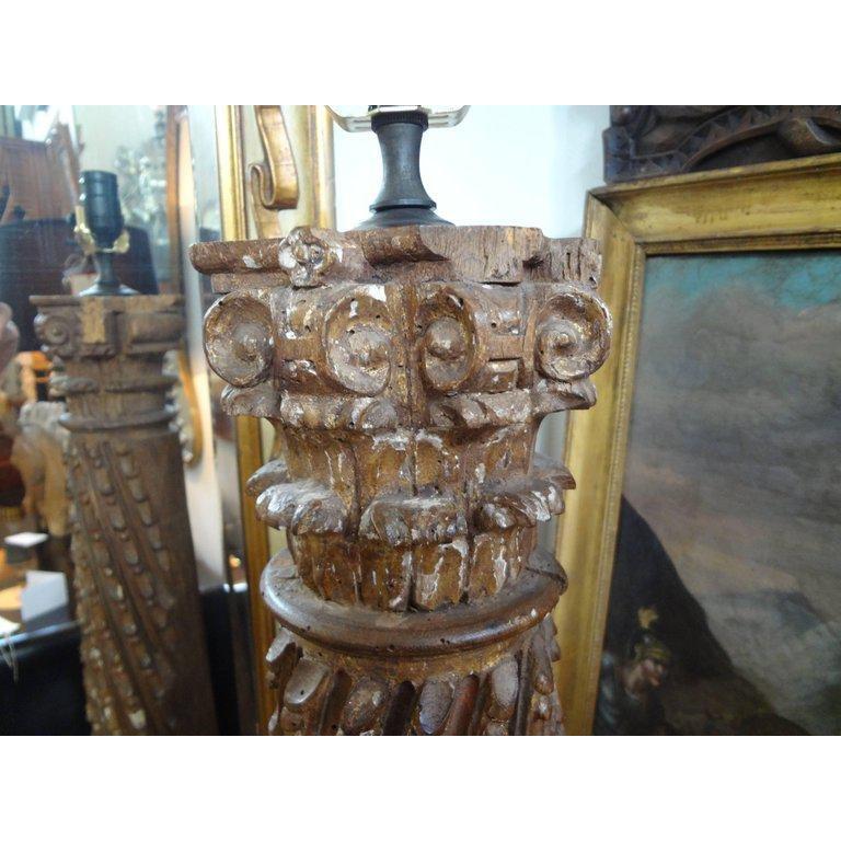 19th Century Italian Giltwood Corinthian Column Lamp In Distressed Condition For Sale In Houston, TX