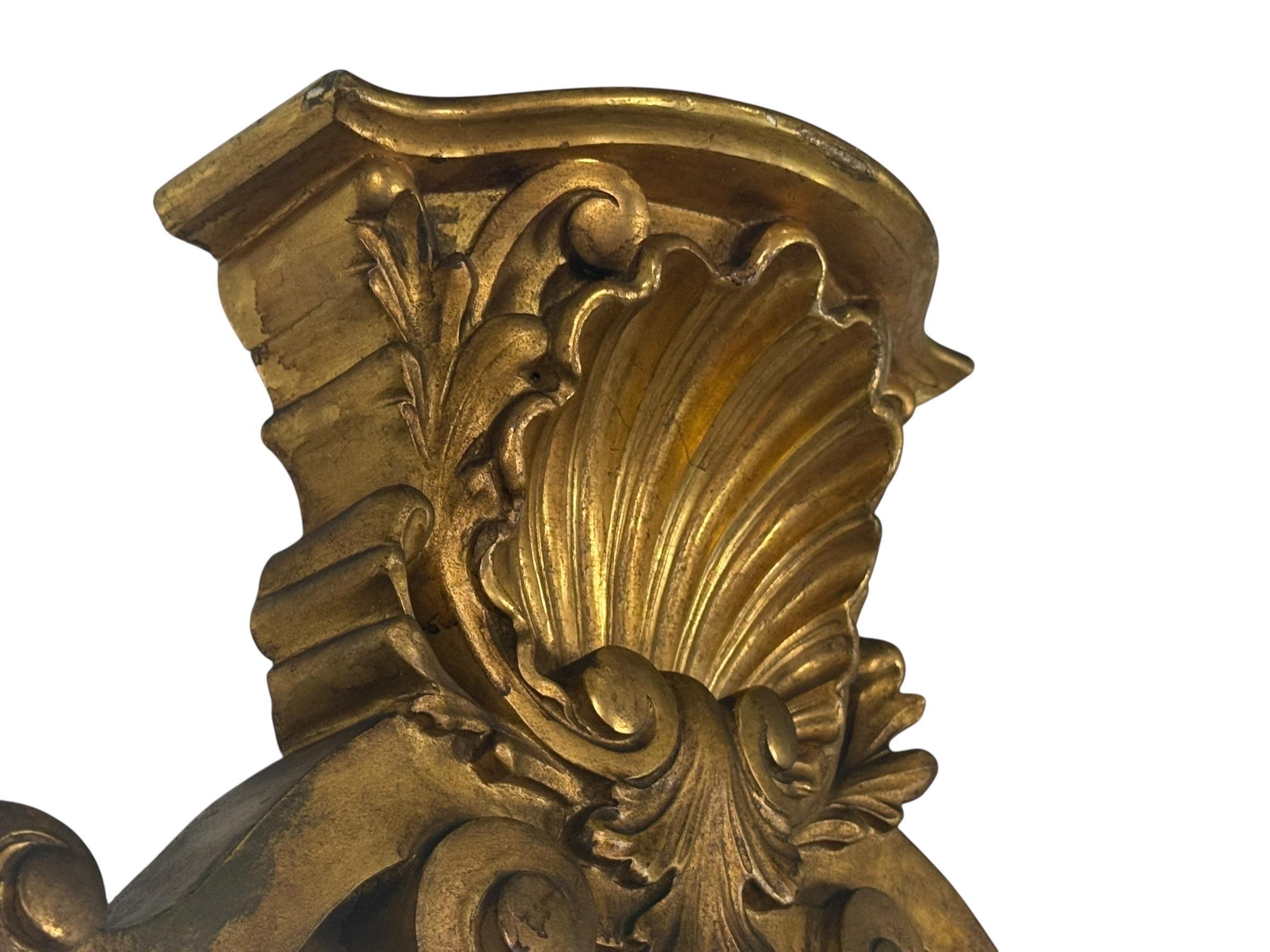 Miroir italien en bois doré du 19e siècle en vente 4