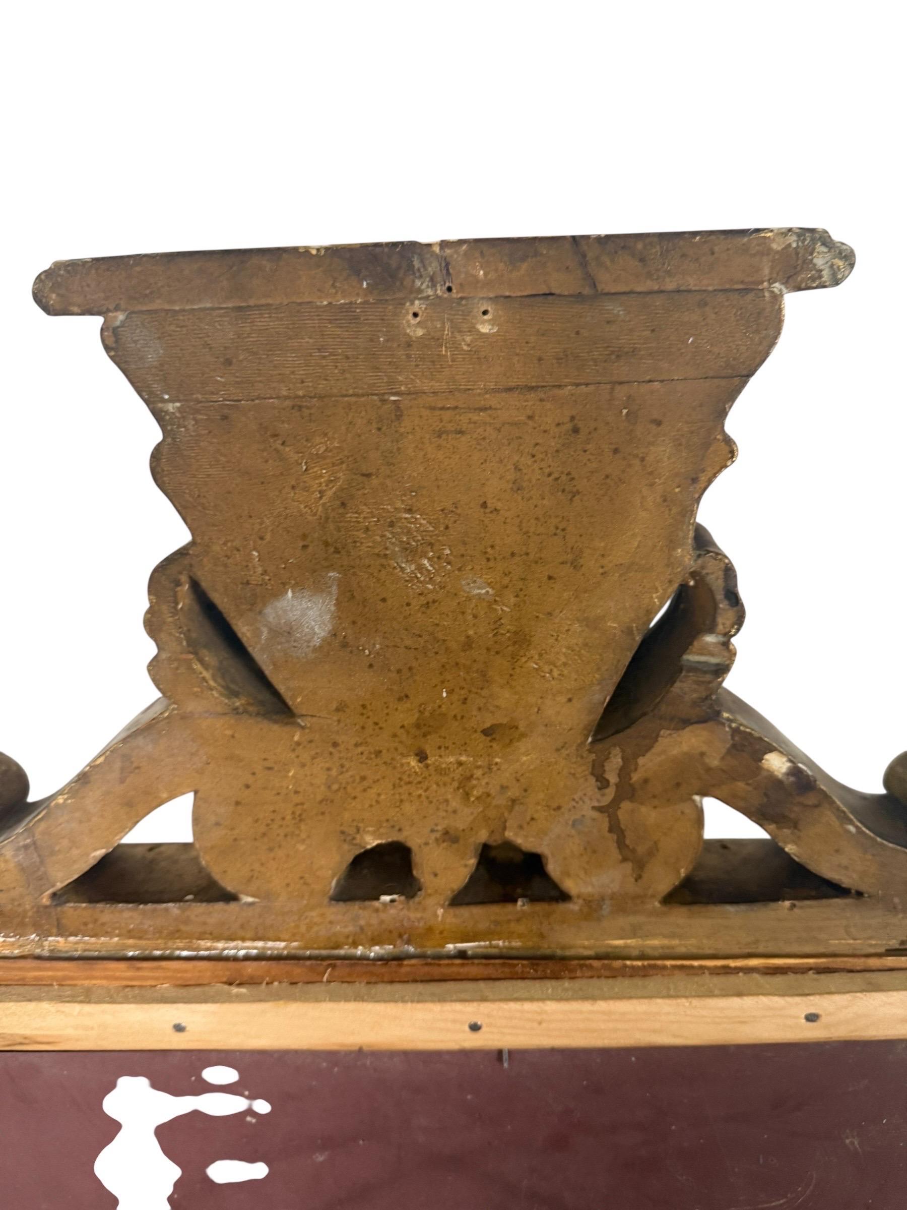 Miroir italien en bois doré du 19e siècle en vente 7