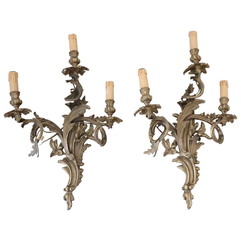 19th Century Italian Golden Bronze Pair of Wall Lights or Sconces at
