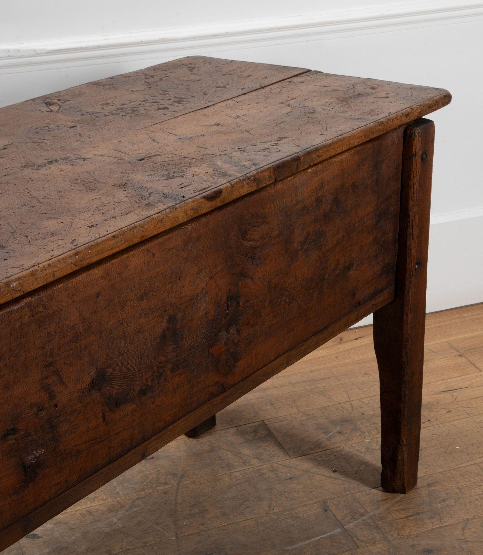 Console italienne du 19e siècle à caisson de grenier en vente 5