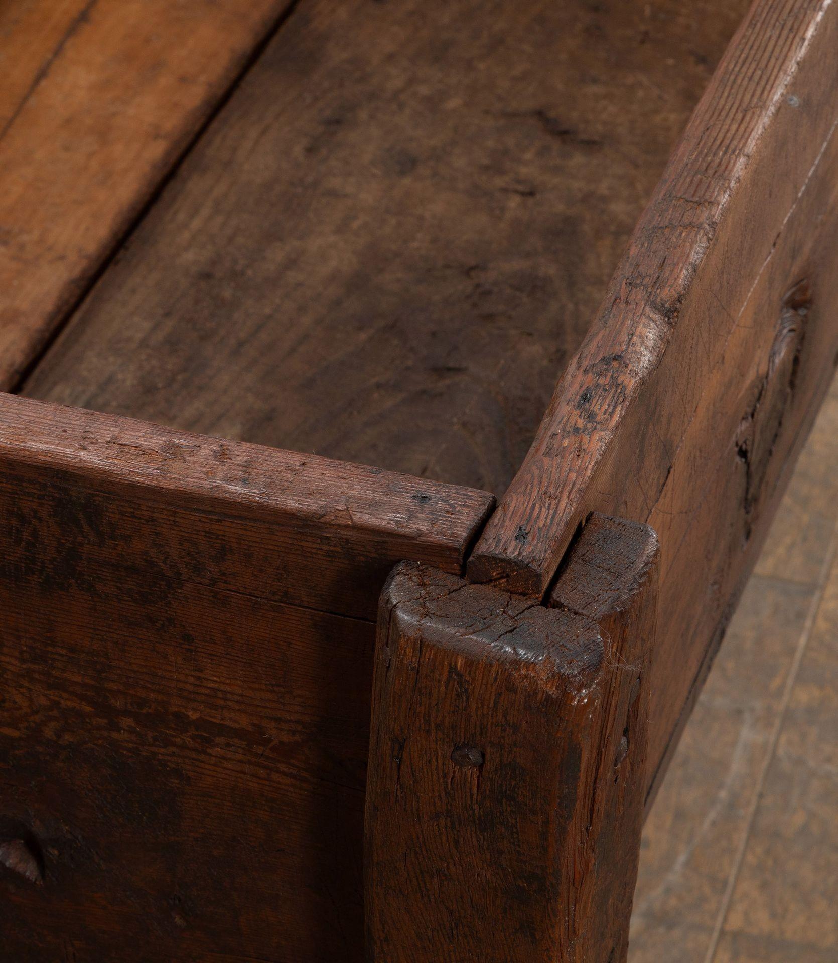 Console italienne du 19e siècle à caisson de grenier en vente 14