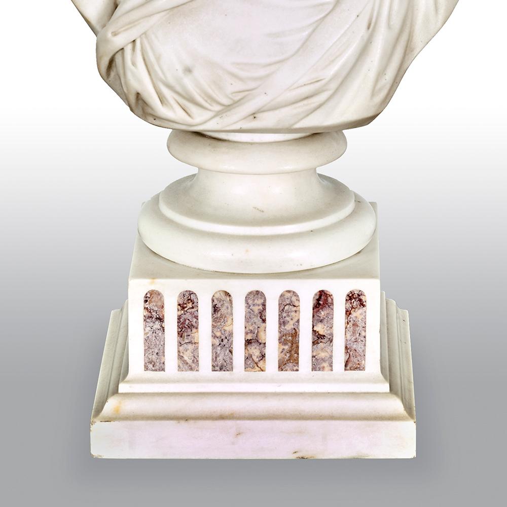 Buste d'un jeune garçon en marbre Grand Tour d'Italie du 19ème siècle Bon état - En vente à Uckfield, Sussex
