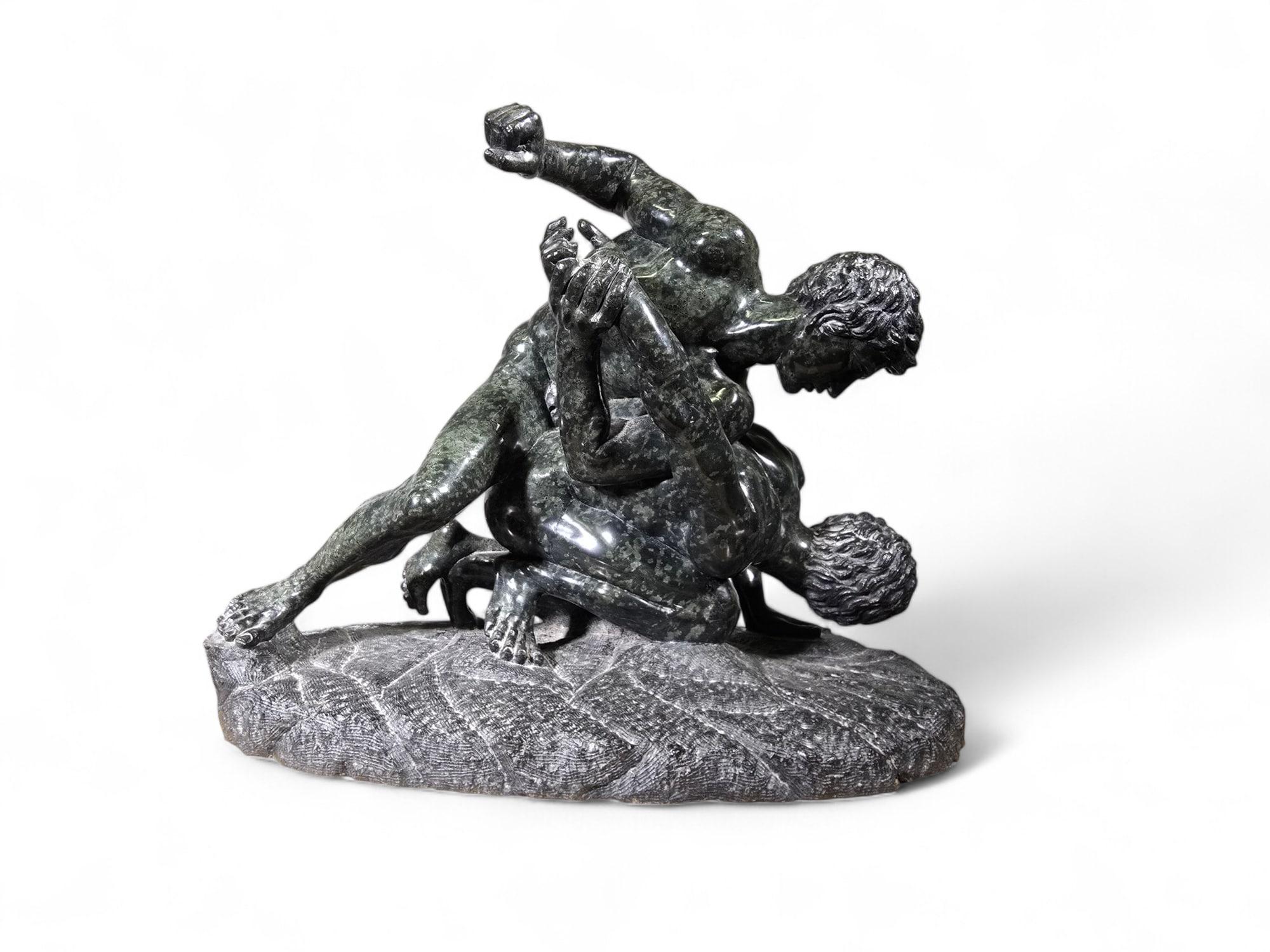 19th-Century Italian Grand Tour Sculpture – Uffizi Wrestlers in Serpentine Marbl For Sale 1