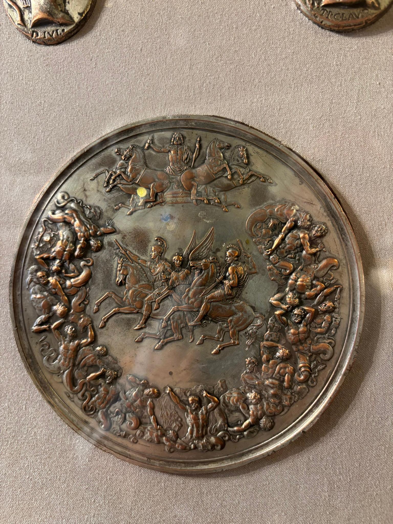 Ensemble de médailles de portraits des 12 empereurs romains du 19e siècle, Grand Tour d'Italie en vente 1