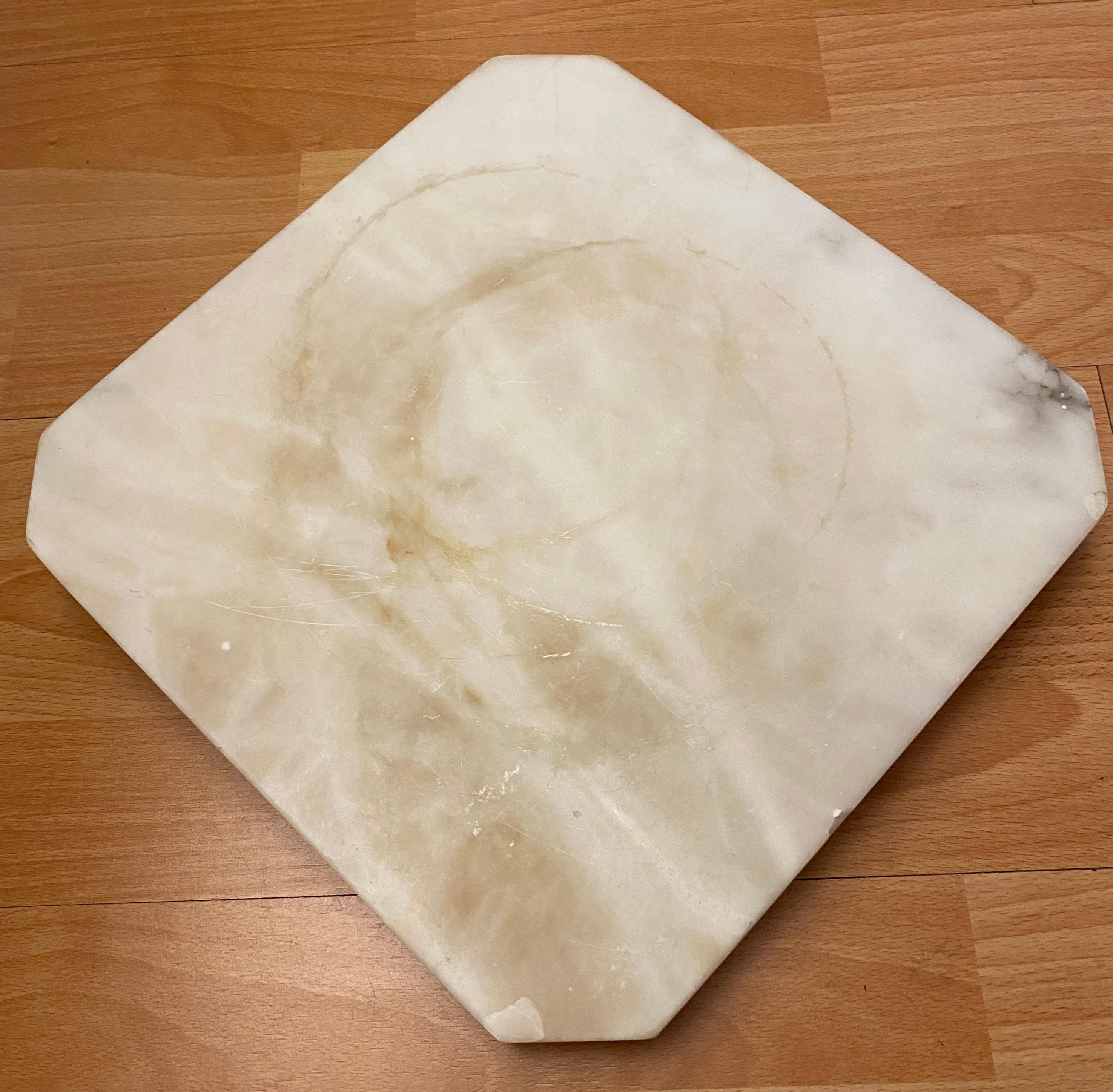 Piédestal ou support décoratif italien du 19ème siècle en marbre de Carrare sculpté à la main en vente 6