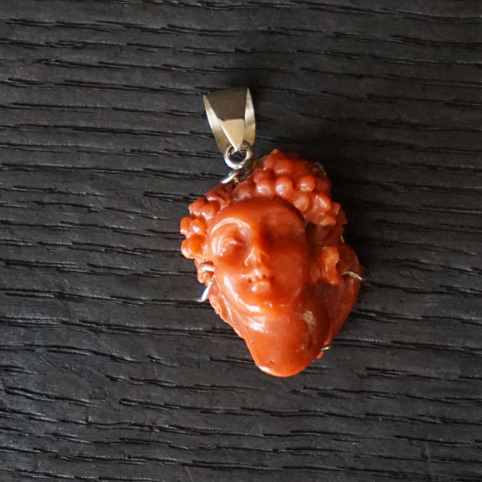 19th Century Italian Hand Carved Coral and Gold Bacchante Bacchus Cameo Pendant  For Sale 2