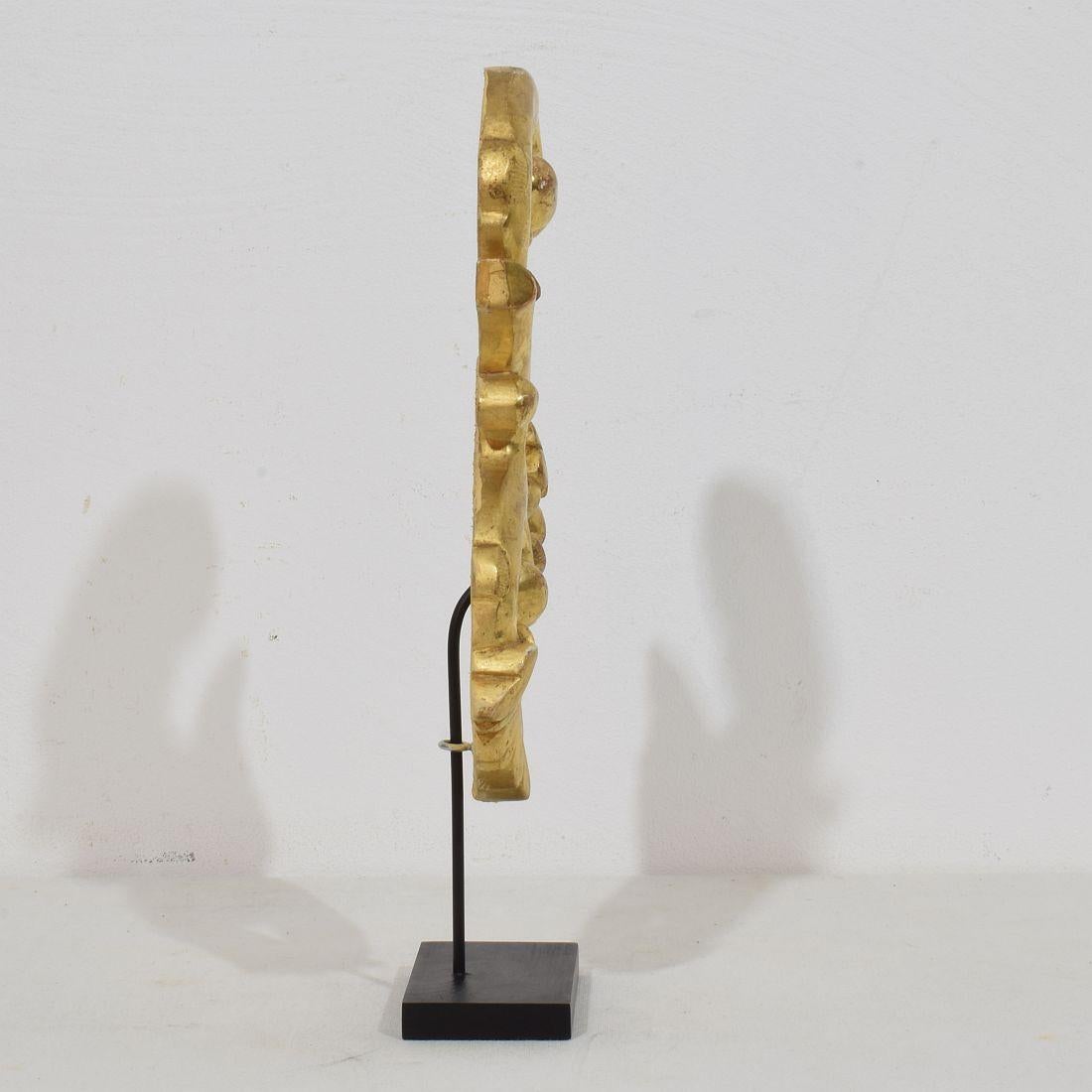 19th Century Italian Hand Carved Giltwood Baroque Style Curl Ornament In Good Condition For Sale In Buisson, FR