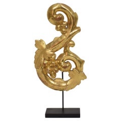 19th Century Italian Hand Carved Giltwood Baroque Style Curl Ornament