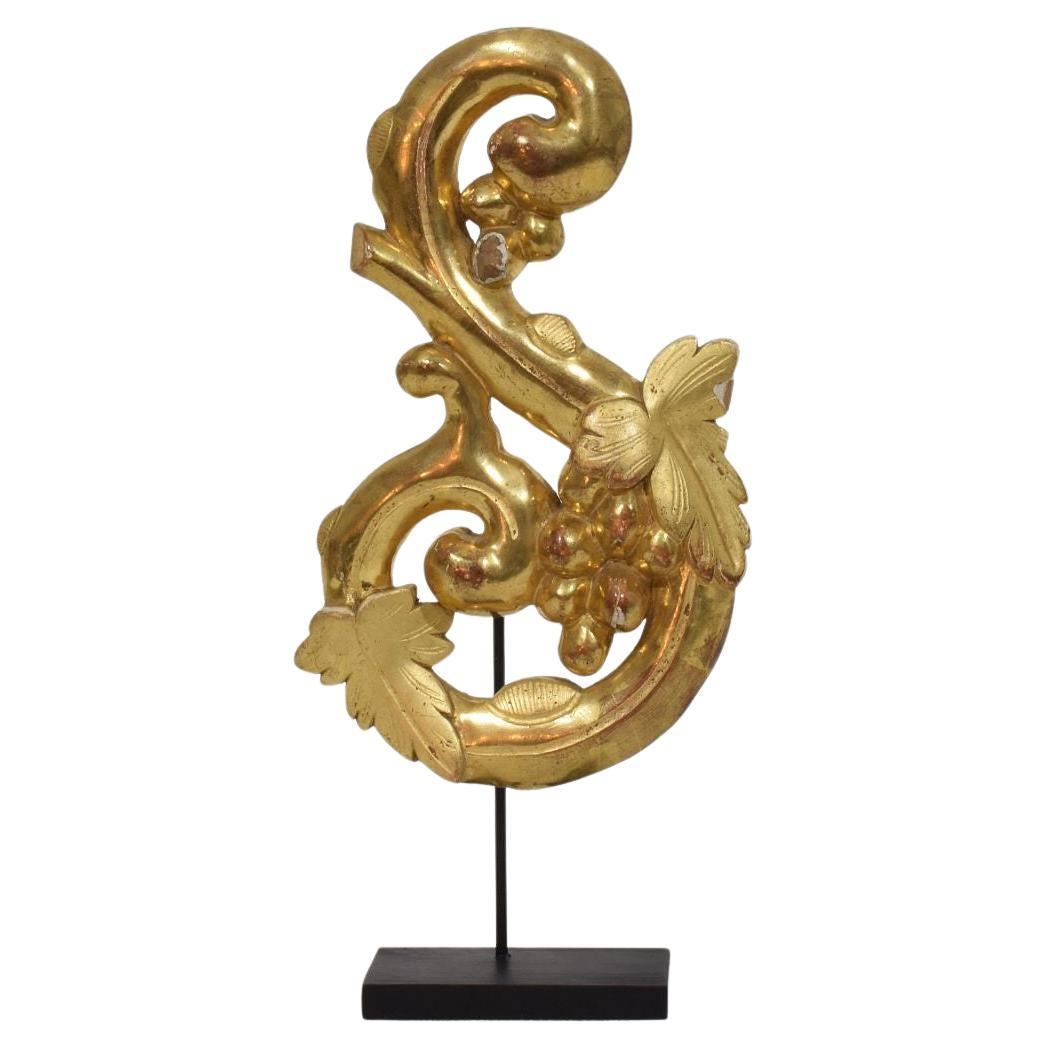 19th Century Italian Hand Carved Giltwood Baroque Style Curl Ornament