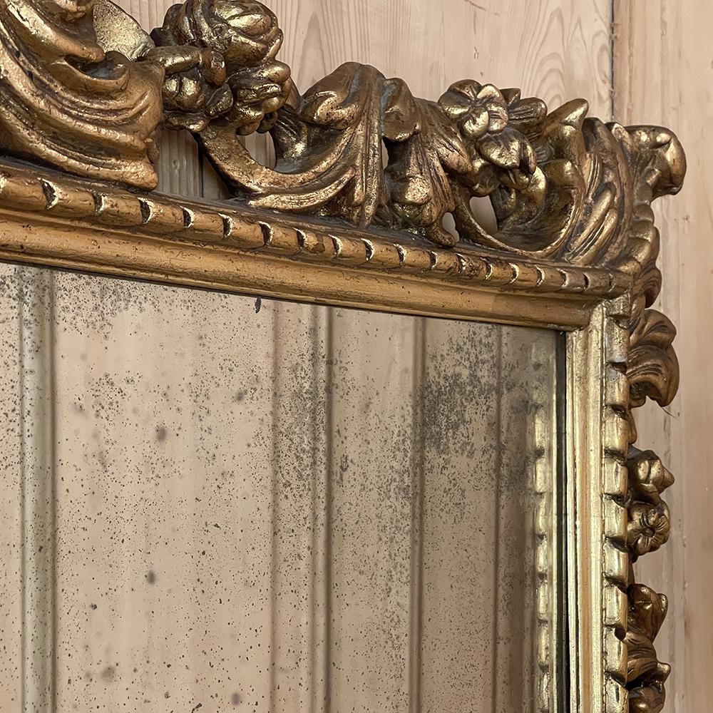 Miroir de cheminée en bois doré italien du XIXe siècle, sculpté à la main en vente 8