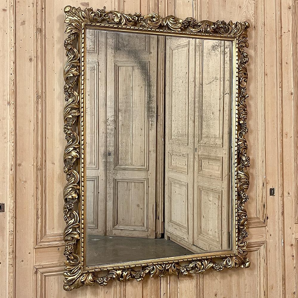 Néo-baroque Miroir de cheminée en bois doré italien du XIXe siècle, sculpté à la main en vente