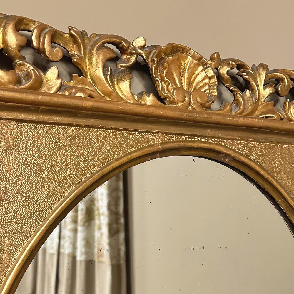 Miroir italien du 19ème siècle en bois doré sculpté à la main, vers 1890 en vente 7