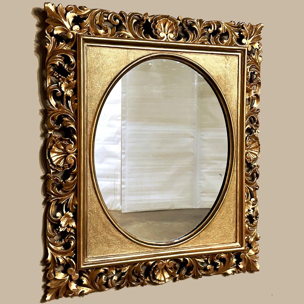 Néo-baroque Miroir italien du 19ème siècle en bois doré sculpté à la main, vers 1890 en vente
