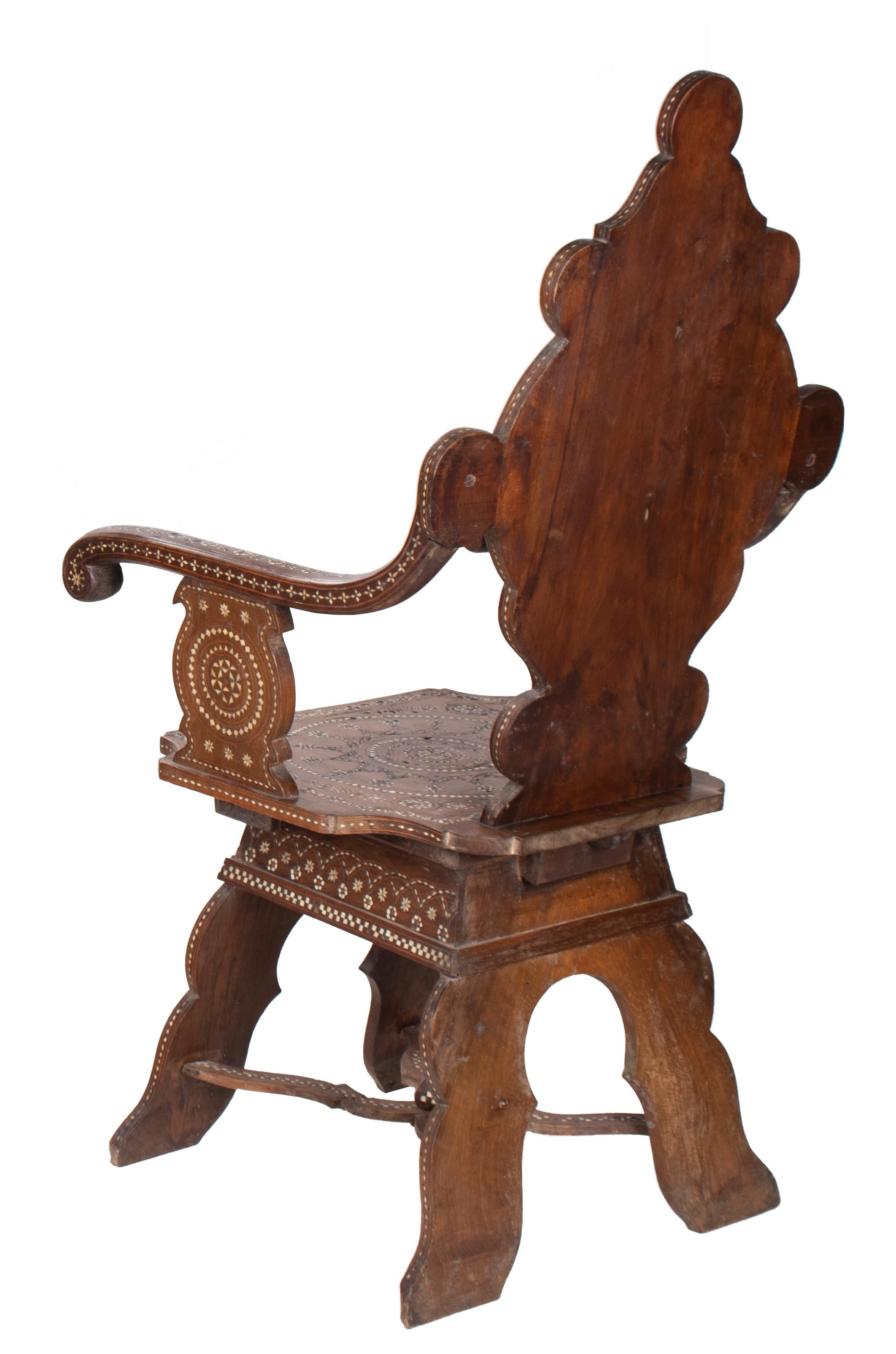 19th Century Italian Hand Carved Inlaid Armchair In Good Condition In Marbella, ES