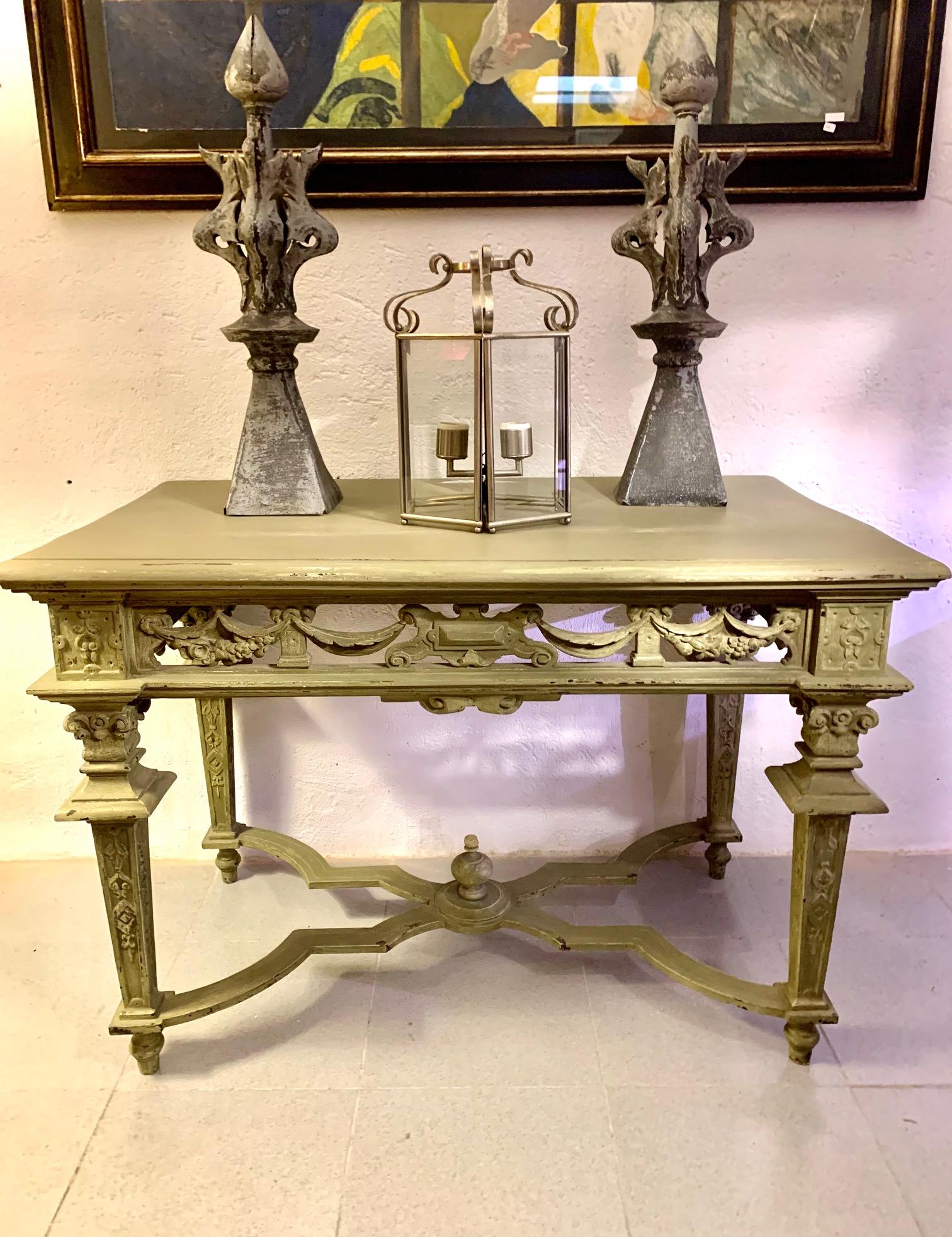 19th Century Italian Hand Carved Patinated Console Table In Good Condition For Sale In Madrid, ES