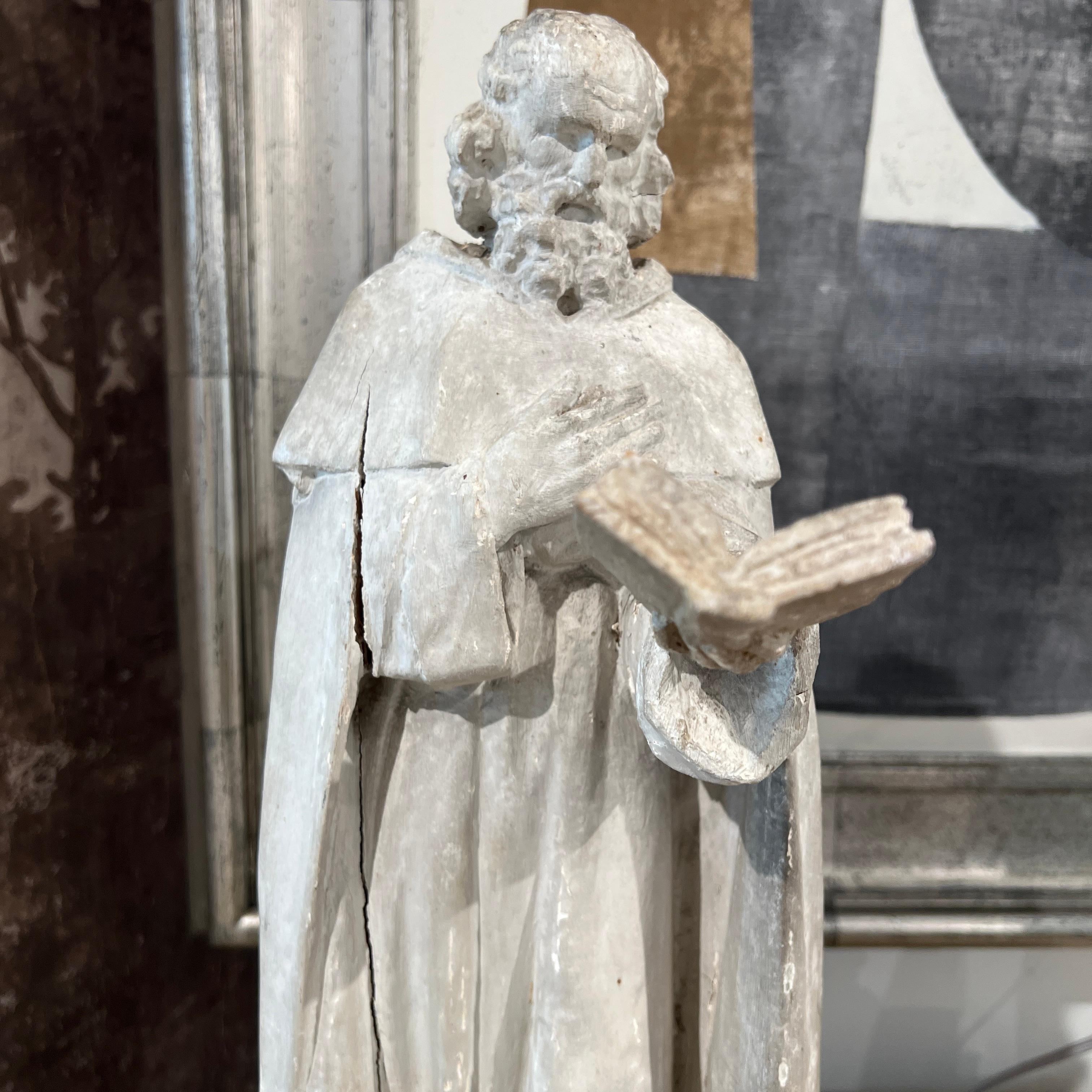 Statue italienne en bois sculptée à la main du 19e siècle en vente 1