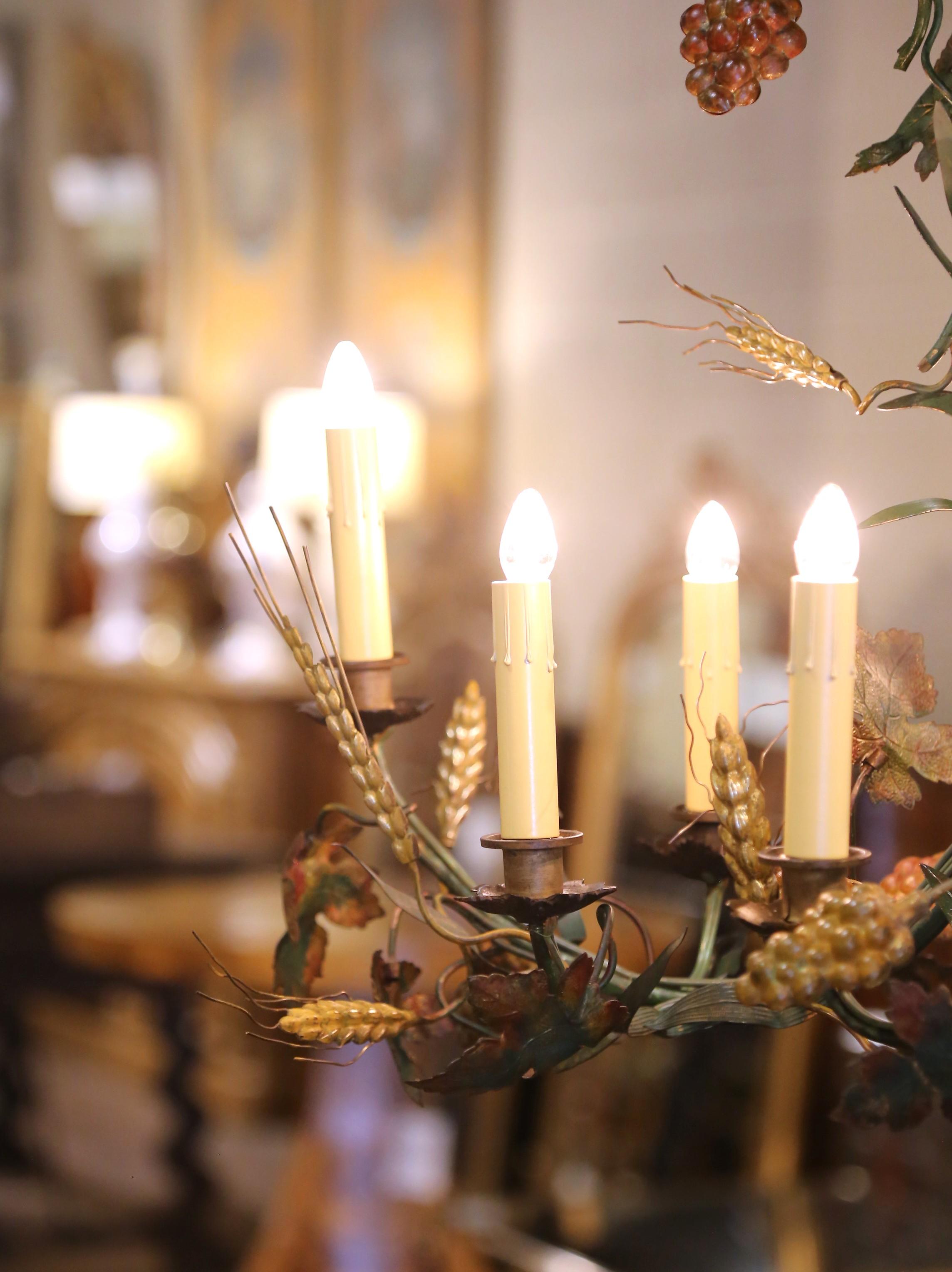 Lustre à huit lumières en laiton peint à la main, raisin et blé, 19e siècle, Italie en vente 2