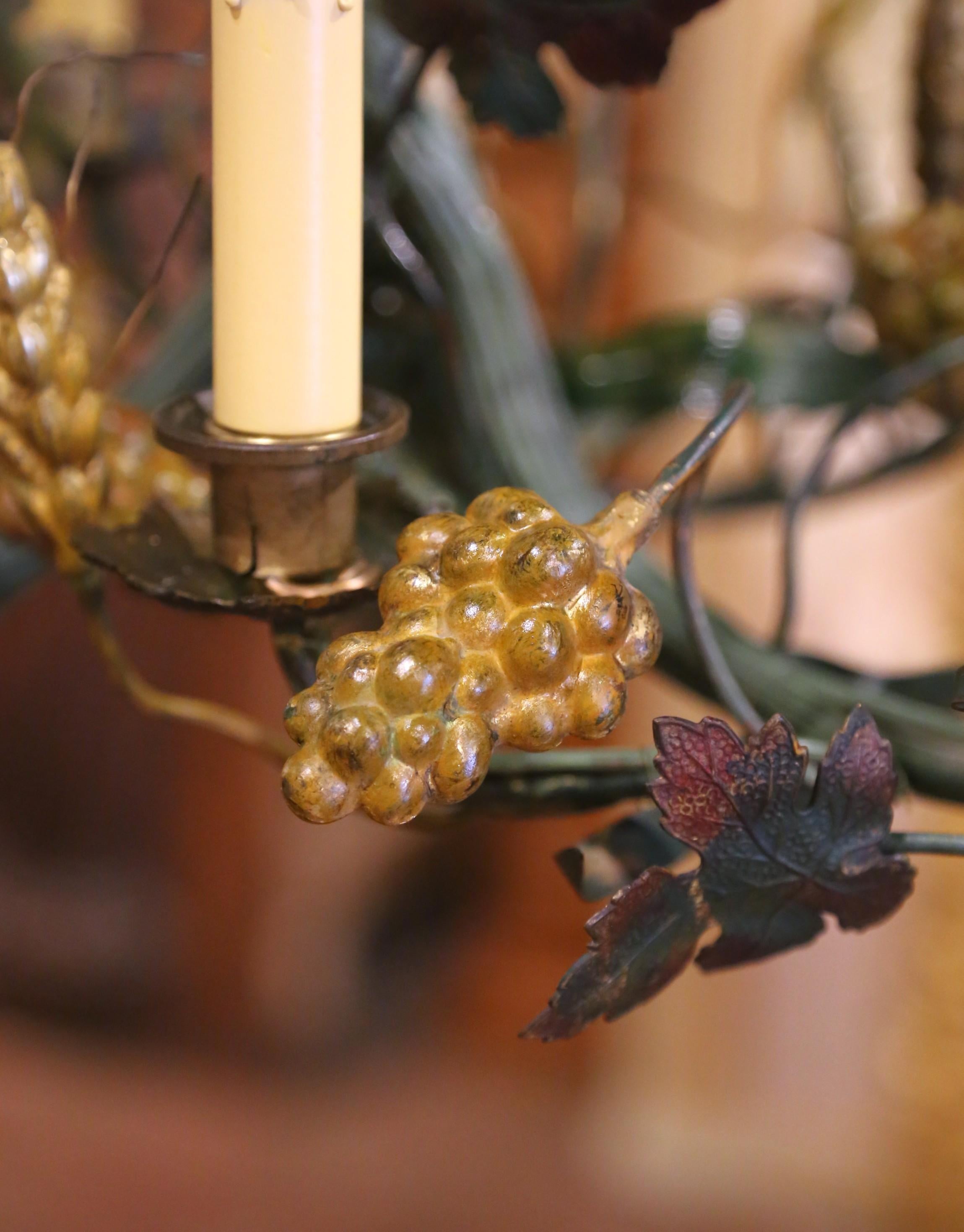 Lustre à huit lumières en laiton peint à la main, raisin et blé, 19e siècle, Italie en vente 4