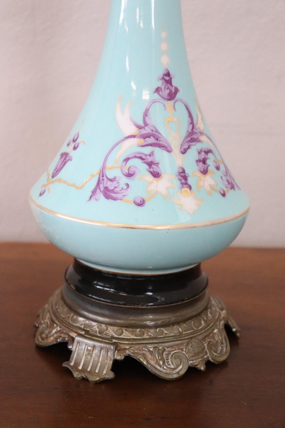 19th Century Italian Hand Painted Ceramic Pair of Antique Oil Table Lamps In Good Condition For Sale In Casale Monferrato, IT