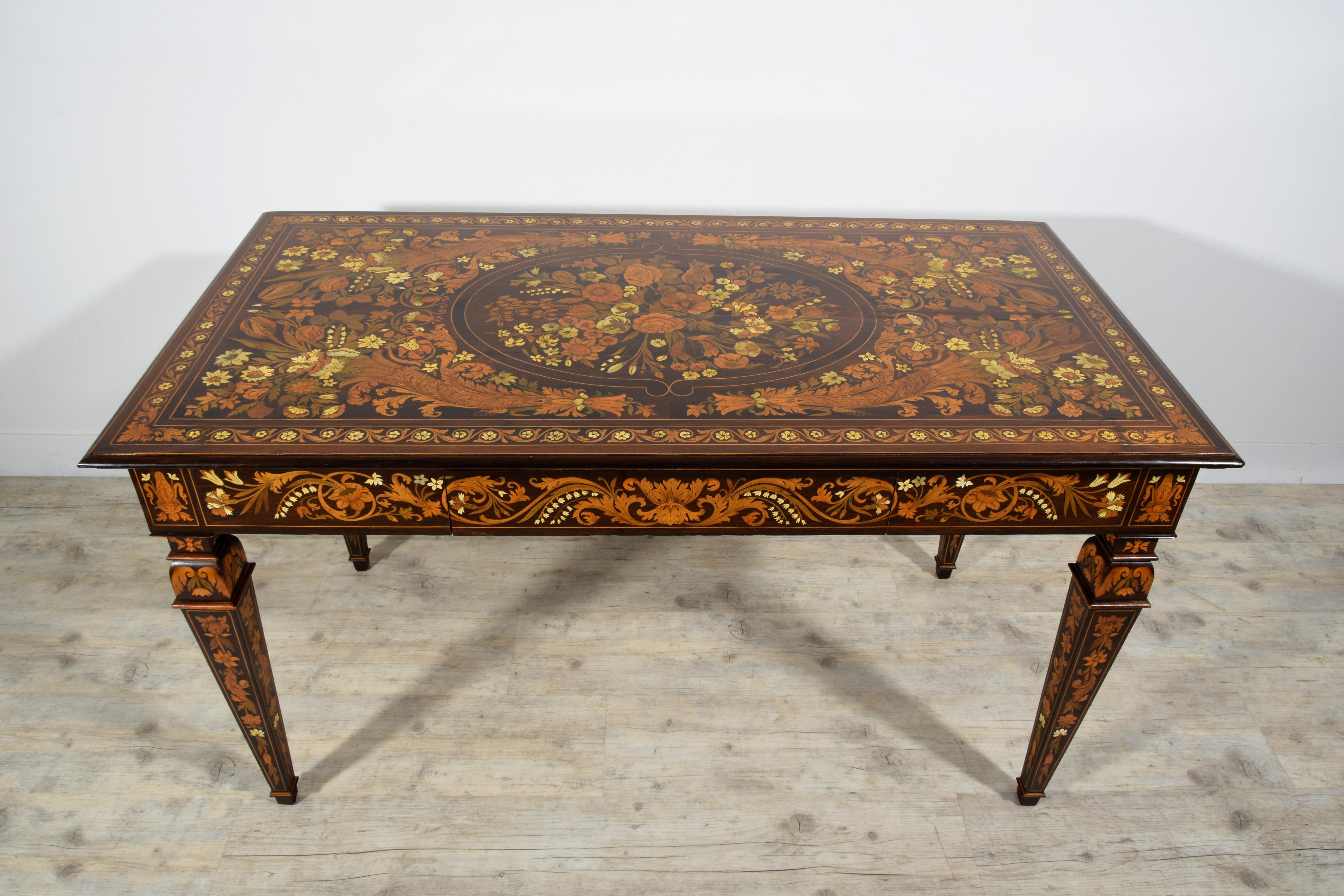 19th Century, Italian Inlaid Wood Centre Table by Luigi and Angiolo Falcini For Sale 7