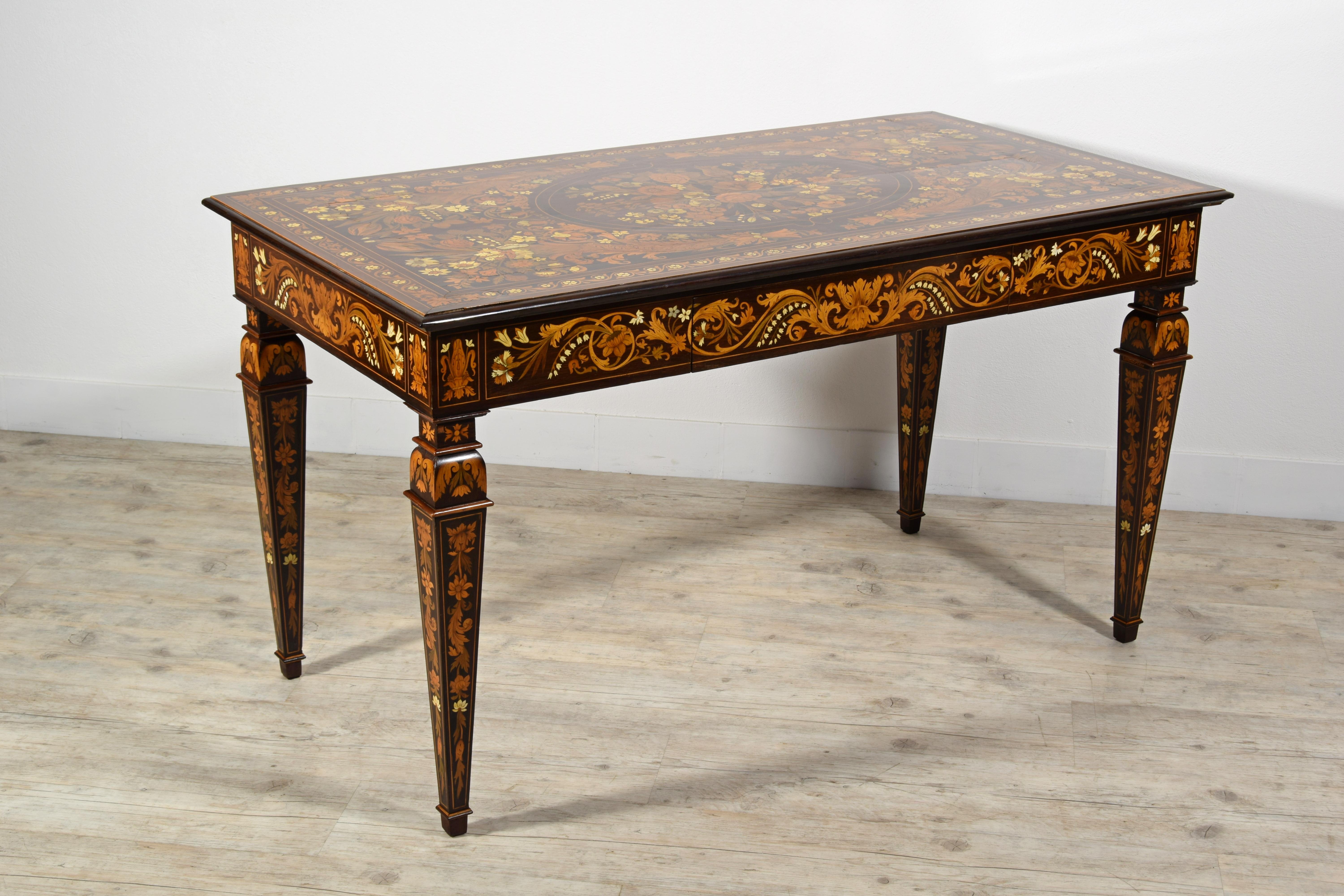 19th Century, Italian Inlaid Wood Centre Table by Luigi and Angiolo Falcini For Sale 2