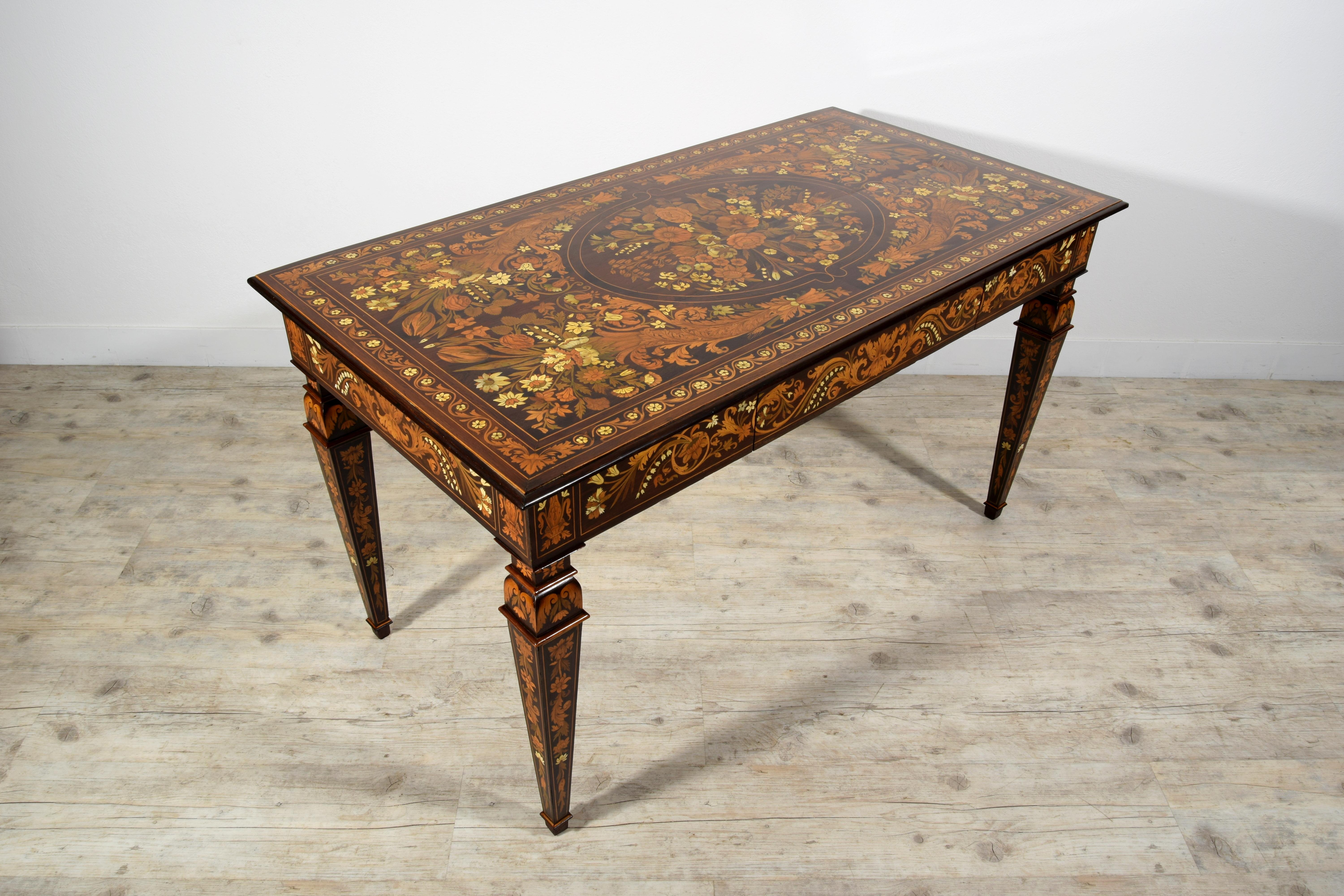 19th Century, Italian Inlaid Wood Centre Table by Luigi and Angiolo Falcini For Sale 4