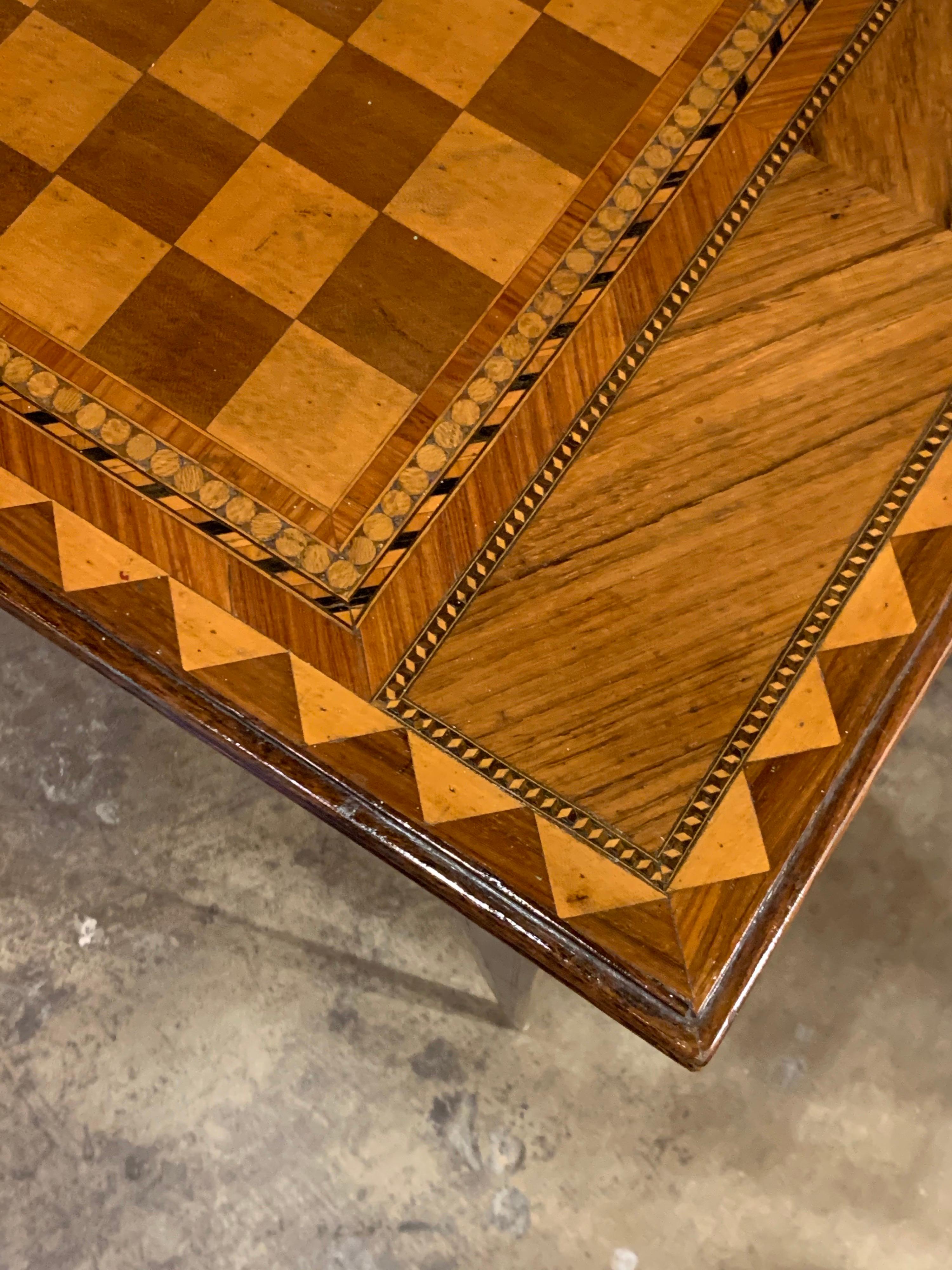 19th Century Italian Kingwood, Maple and Mahogany Checker Board Side Table In Good Condition For Sale In Dallas, TX
