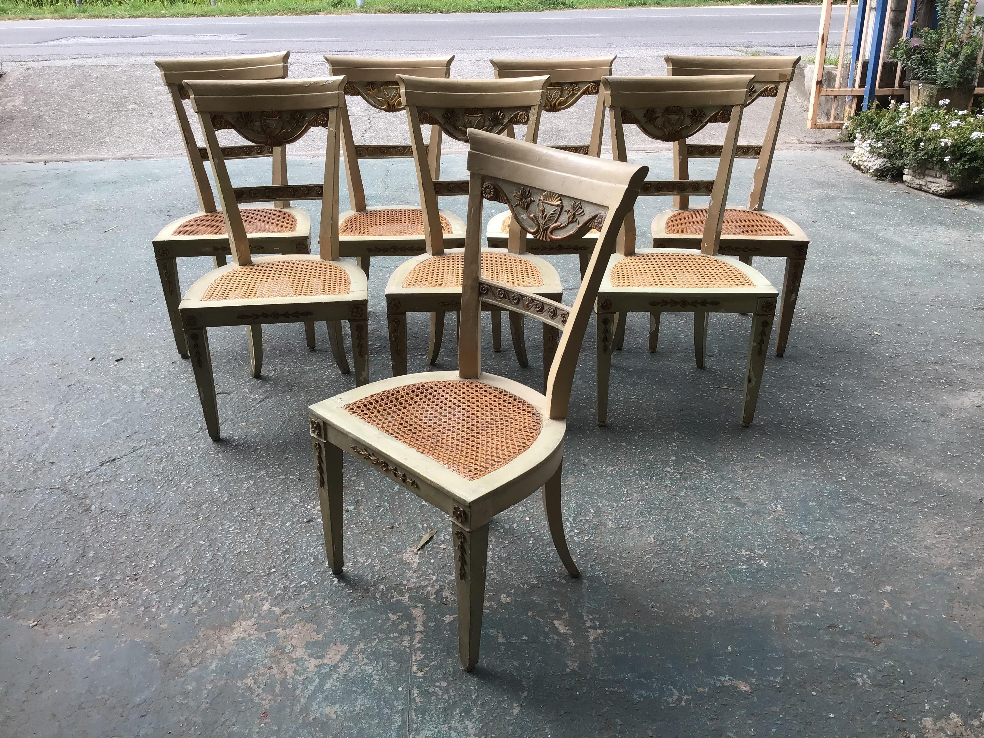 19th Century Italian Lacquered Wood Dining Room Table with its 8 Chairs, 1890s 4