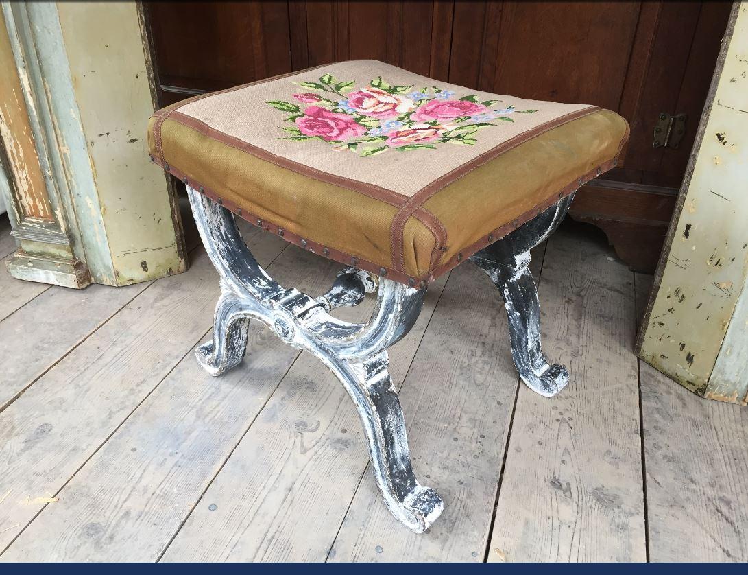 19th century Italian lacquered wooden vanity stool with hand embroidered seat, 1890s.