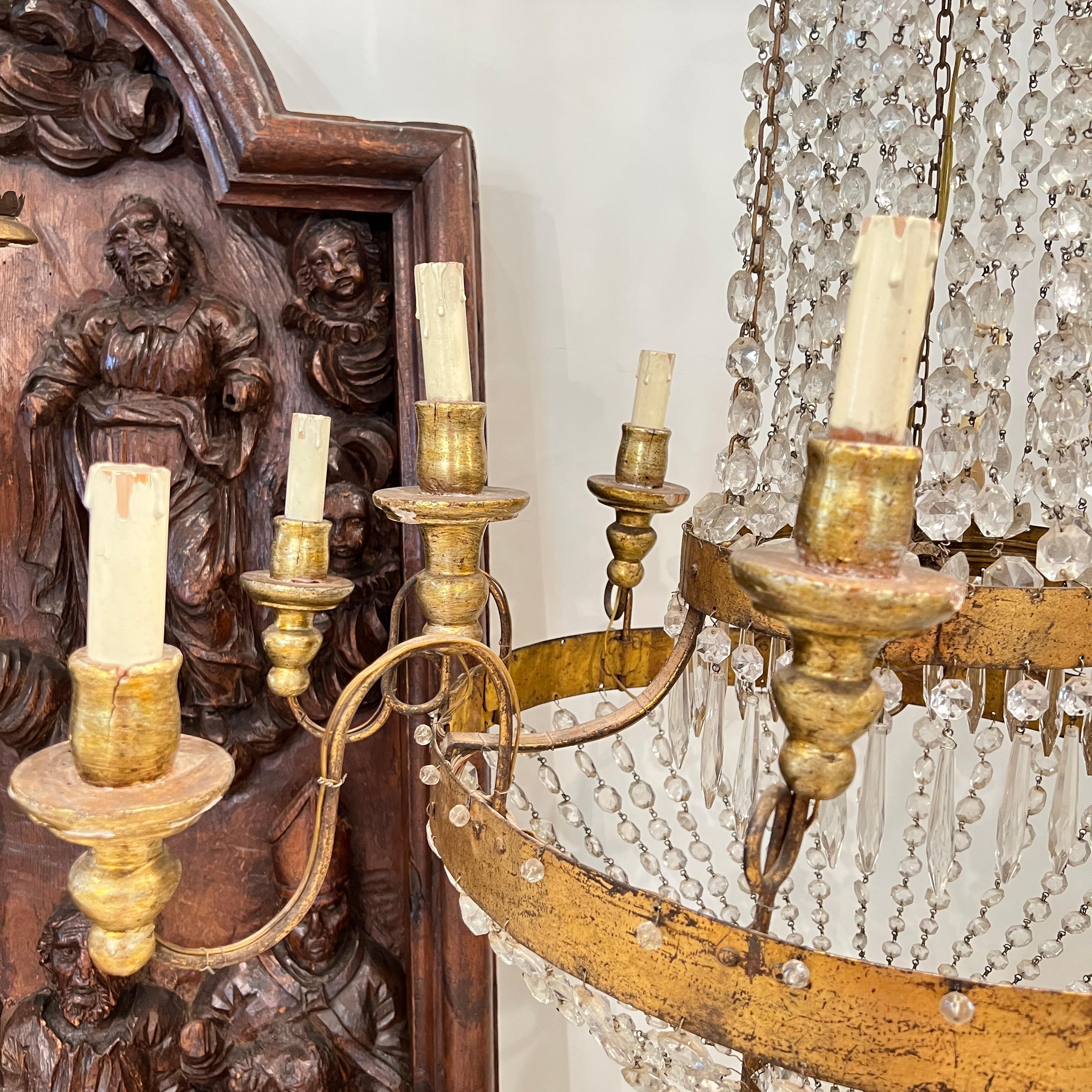 Gran araña italiana del siglo XIX de cristal imperio y hierro dorado en Bastante bueno estado para la venta en New Orleans, LA