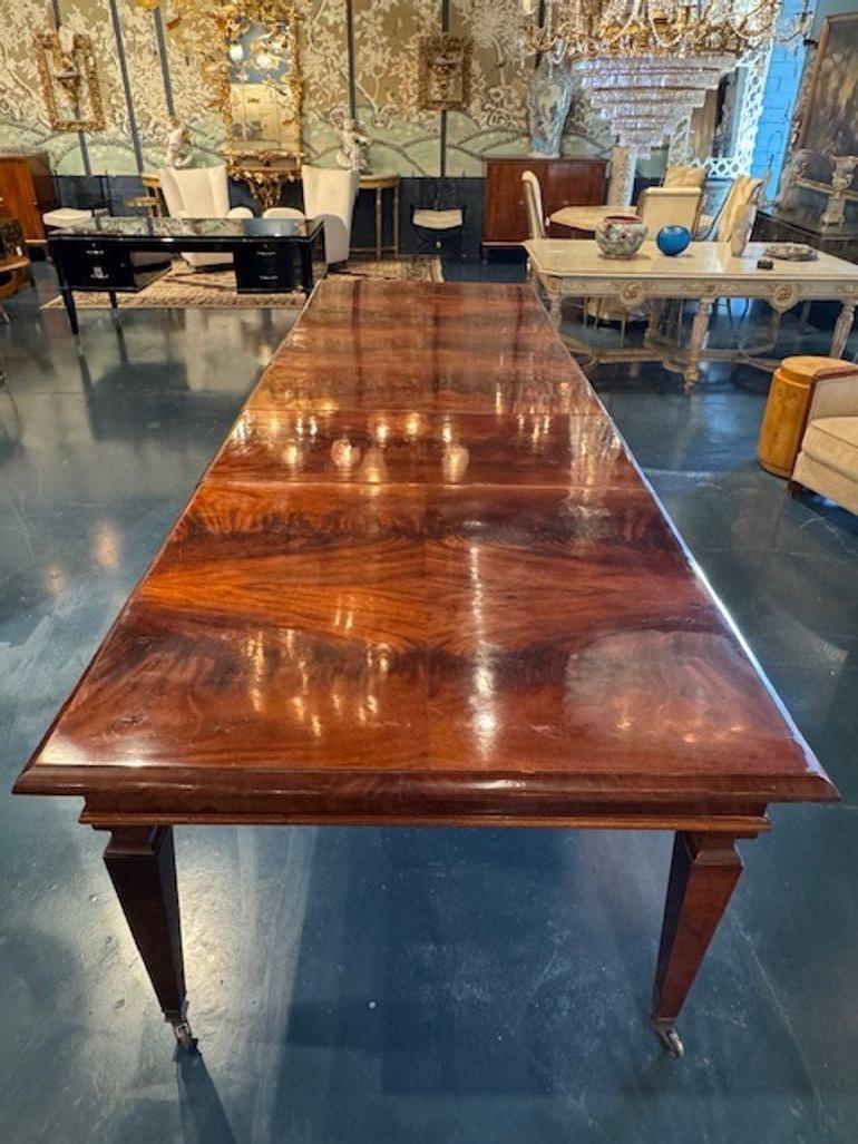 19th Century Italian Large Scale Louis XVI Flame Mahogany Dining Table For Sale 1