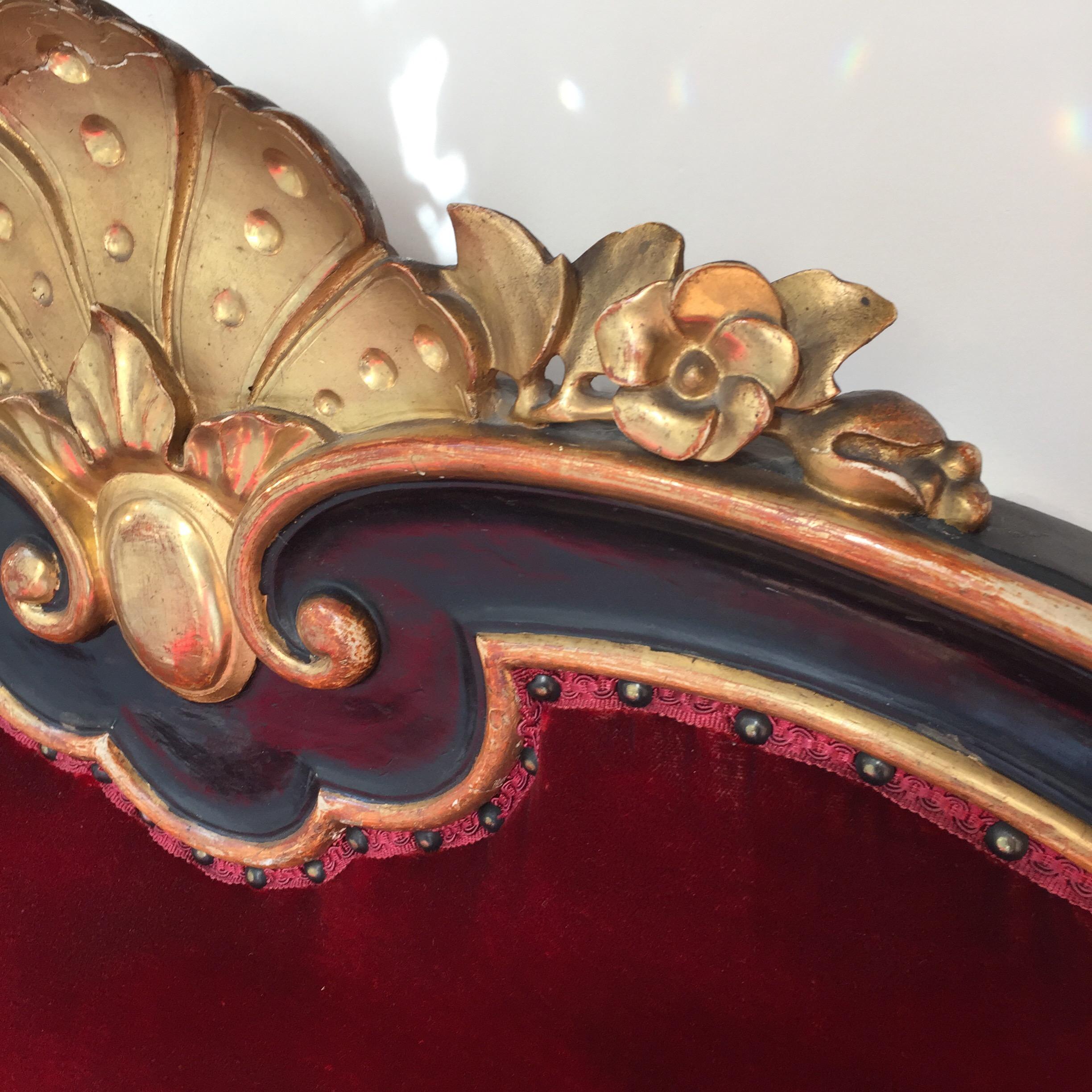 Carved Italian 19th Century Large Sofa Sicilian Canapè with Lacquer Gilding Red Velvet