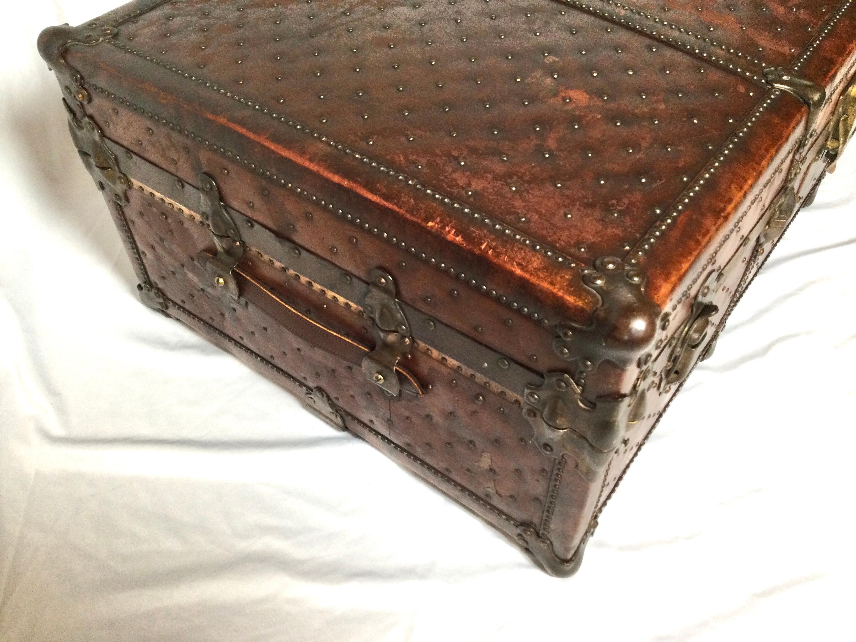 19th Century Italian Leather Steamer Trunk In Good Condition For Sale In Lambertville, NJ